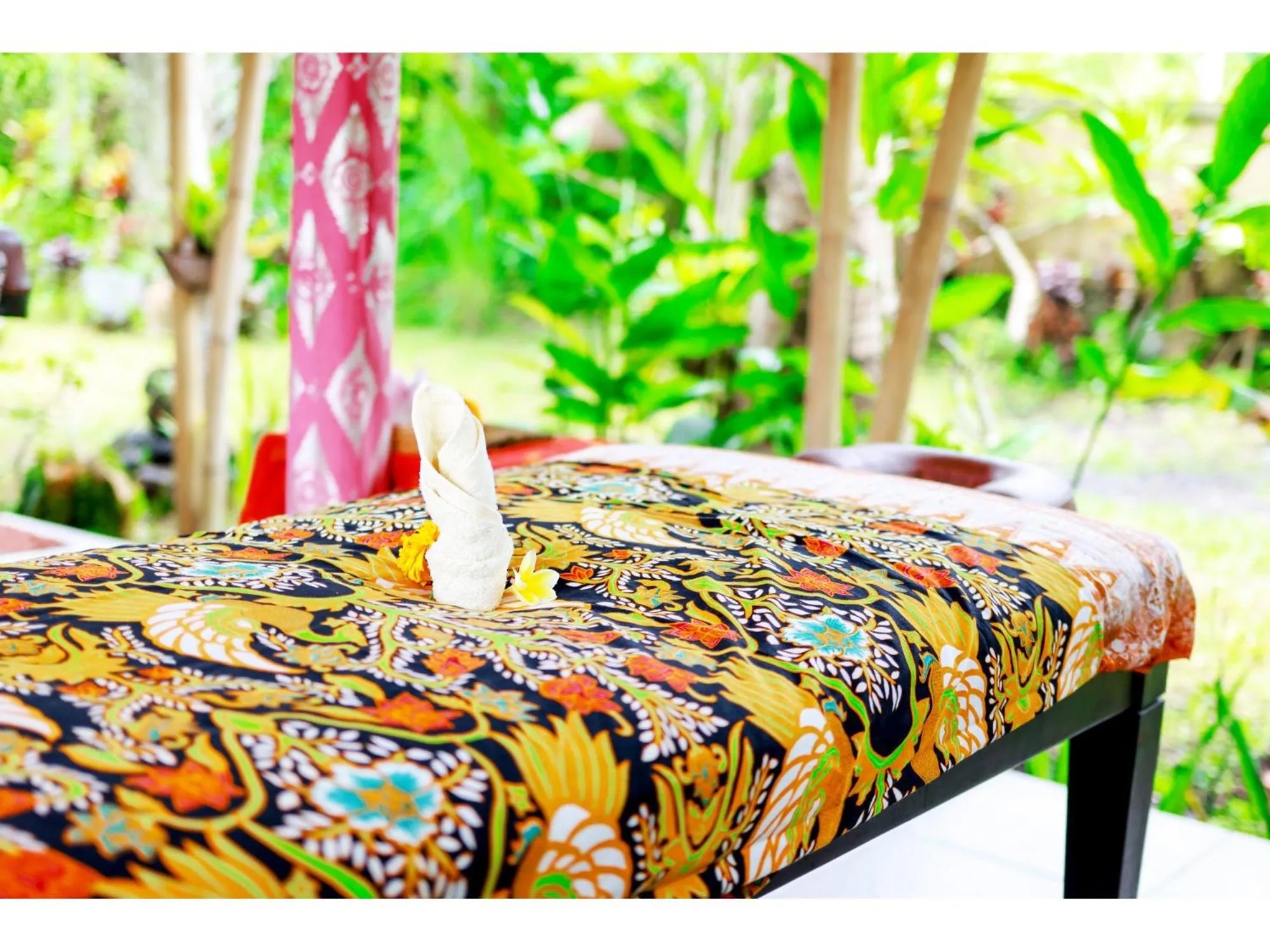 Massage in Gongwi Cottages Sidemen