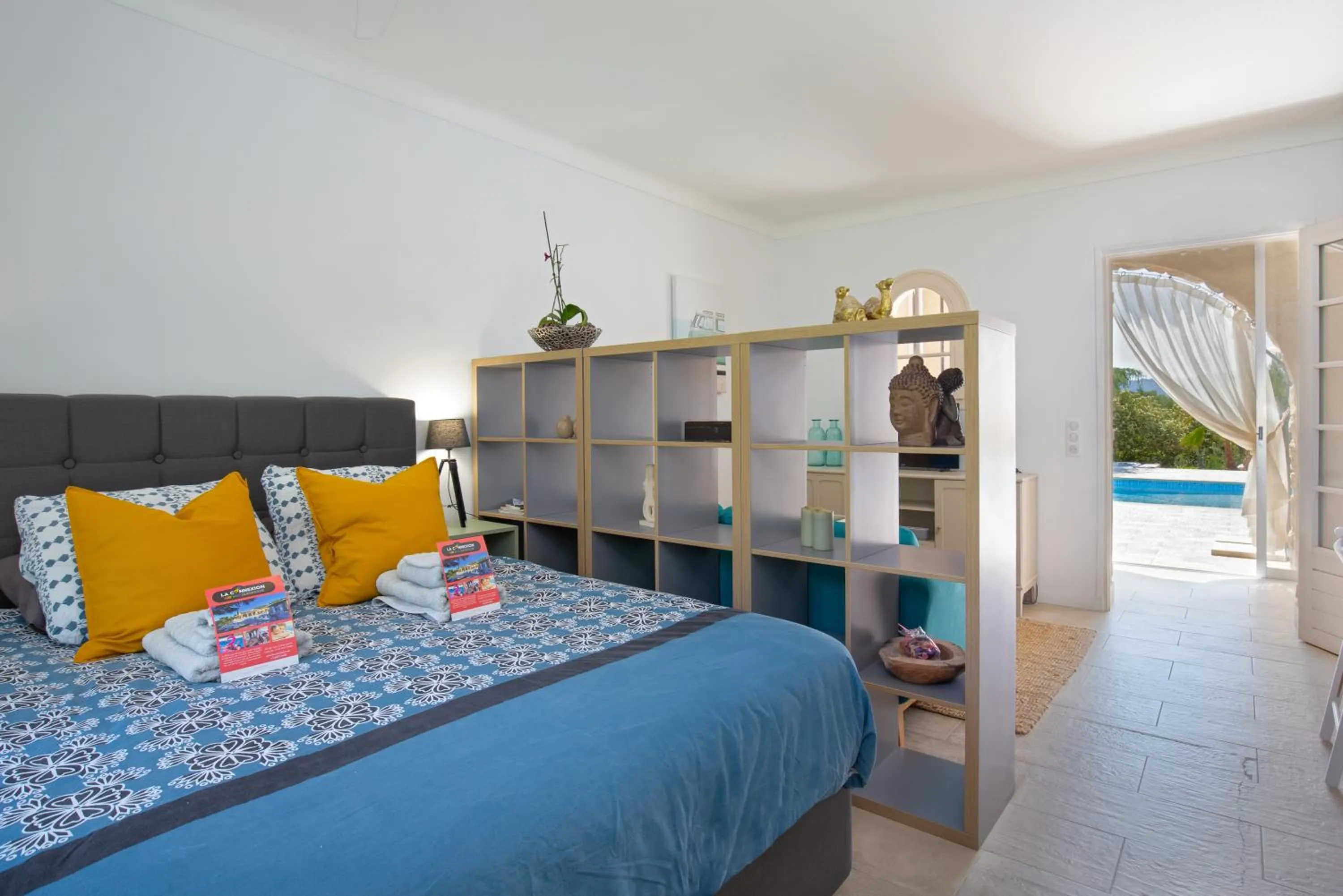 Bed in La Connexion, Gay Men Only