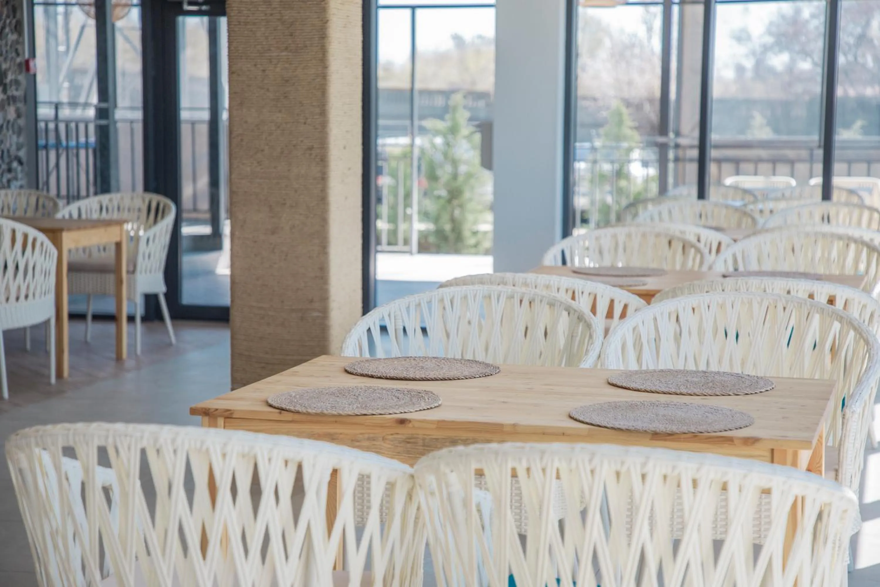 Restaurant/places to eat in Silence hotel