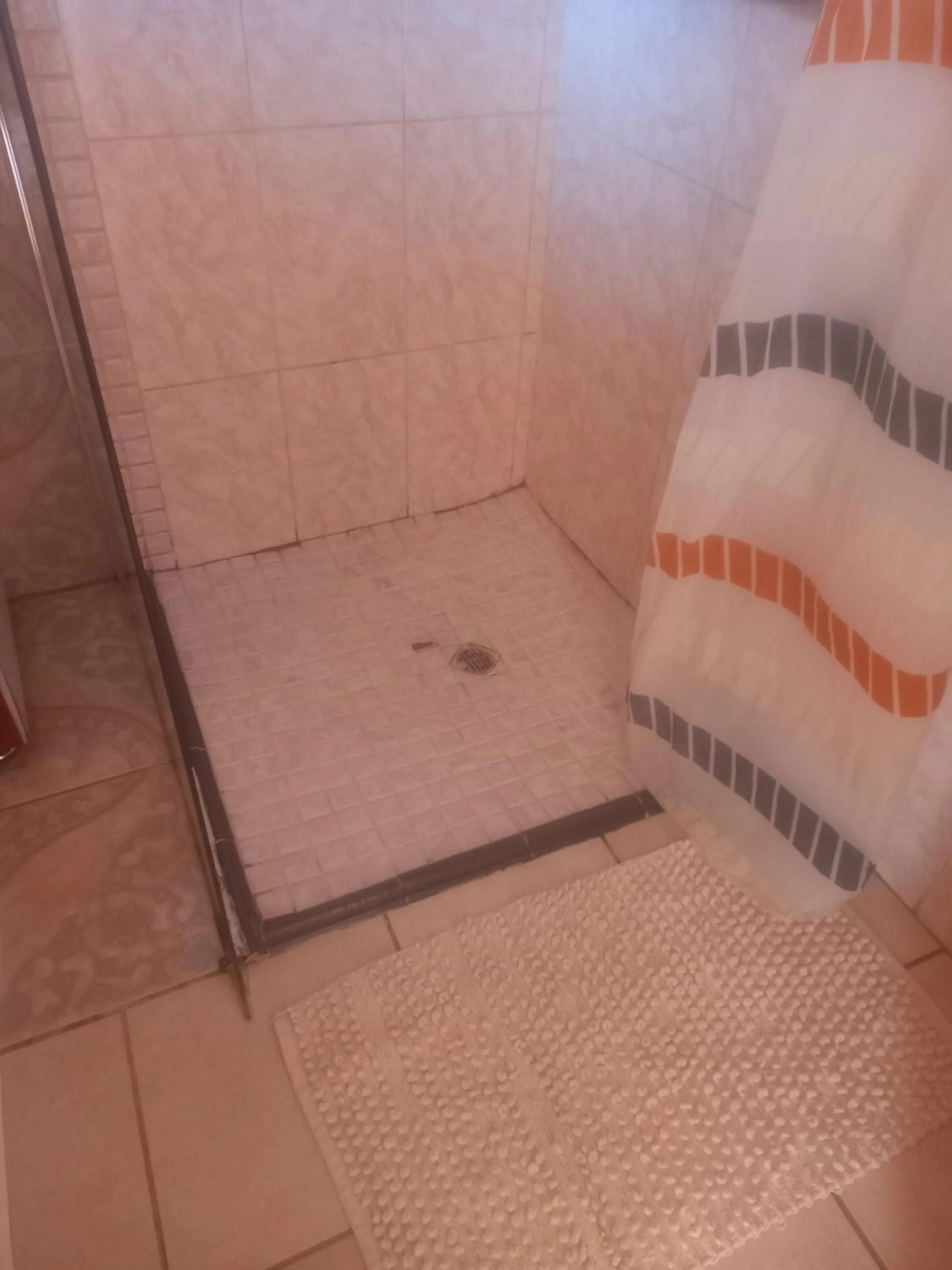 Bathroom in Kgatholoha Guest House