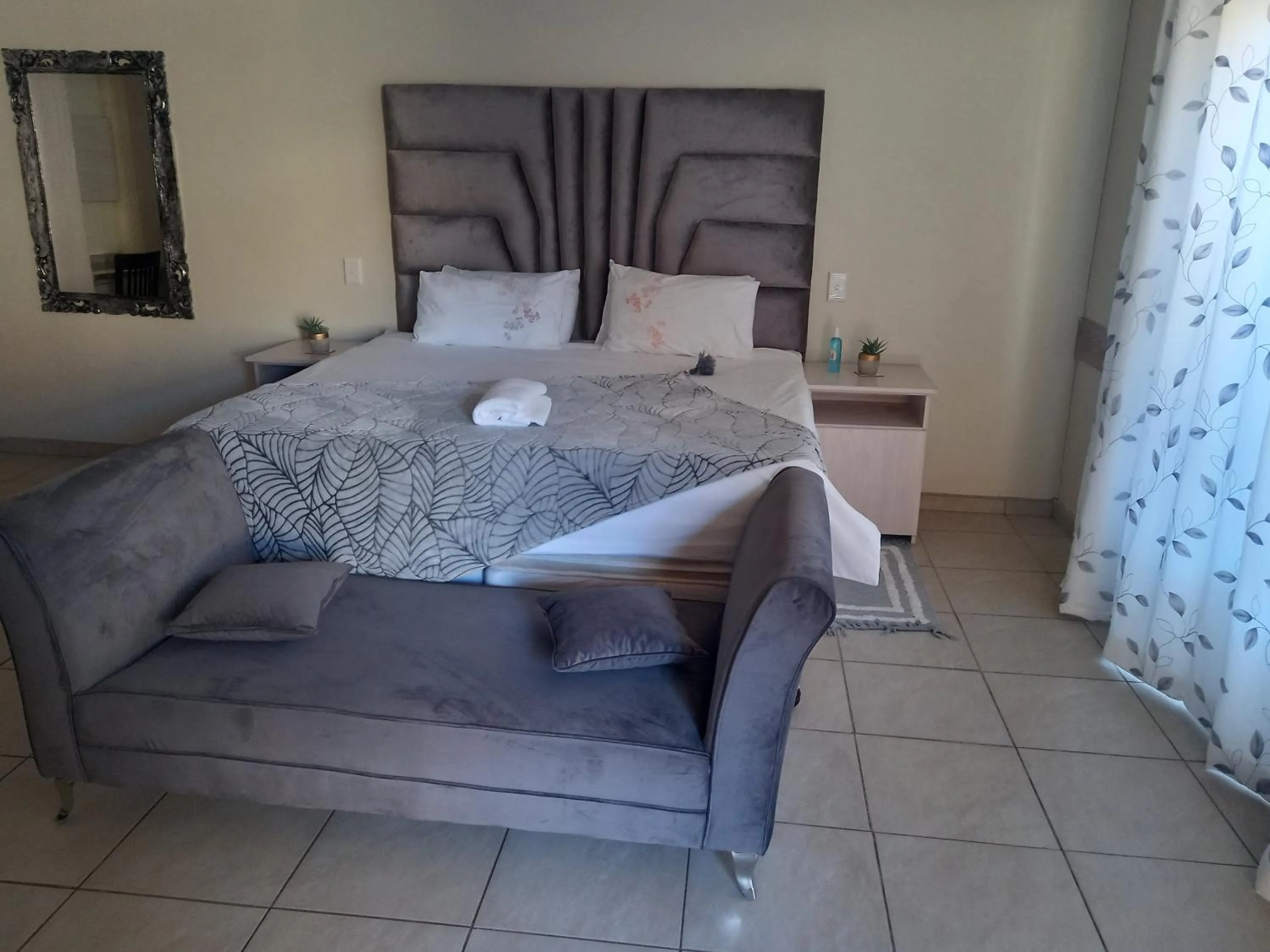 Photo of the whole room in Kgatholoha Guest House