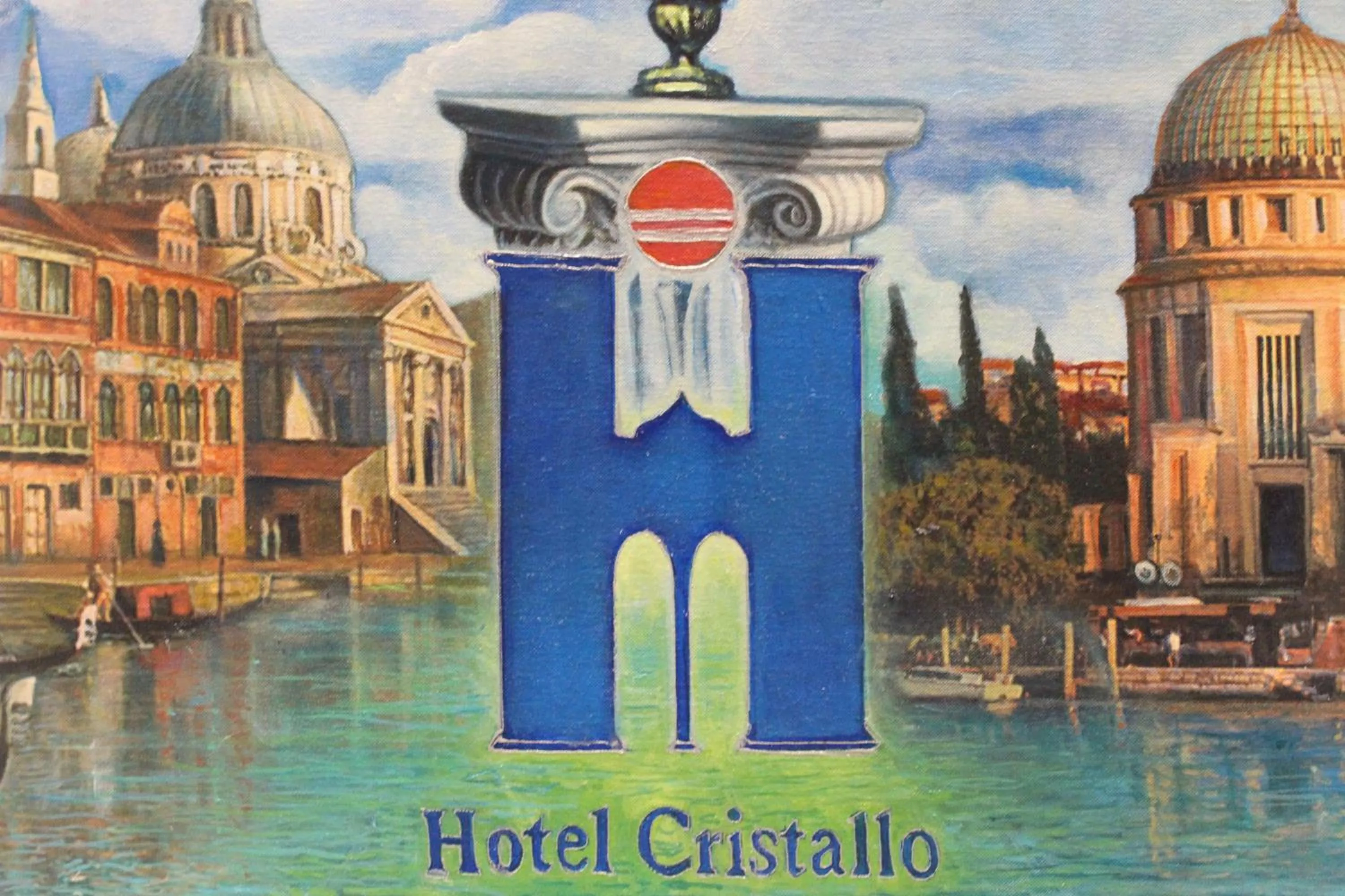 Text overlay in Hotel Cristallo