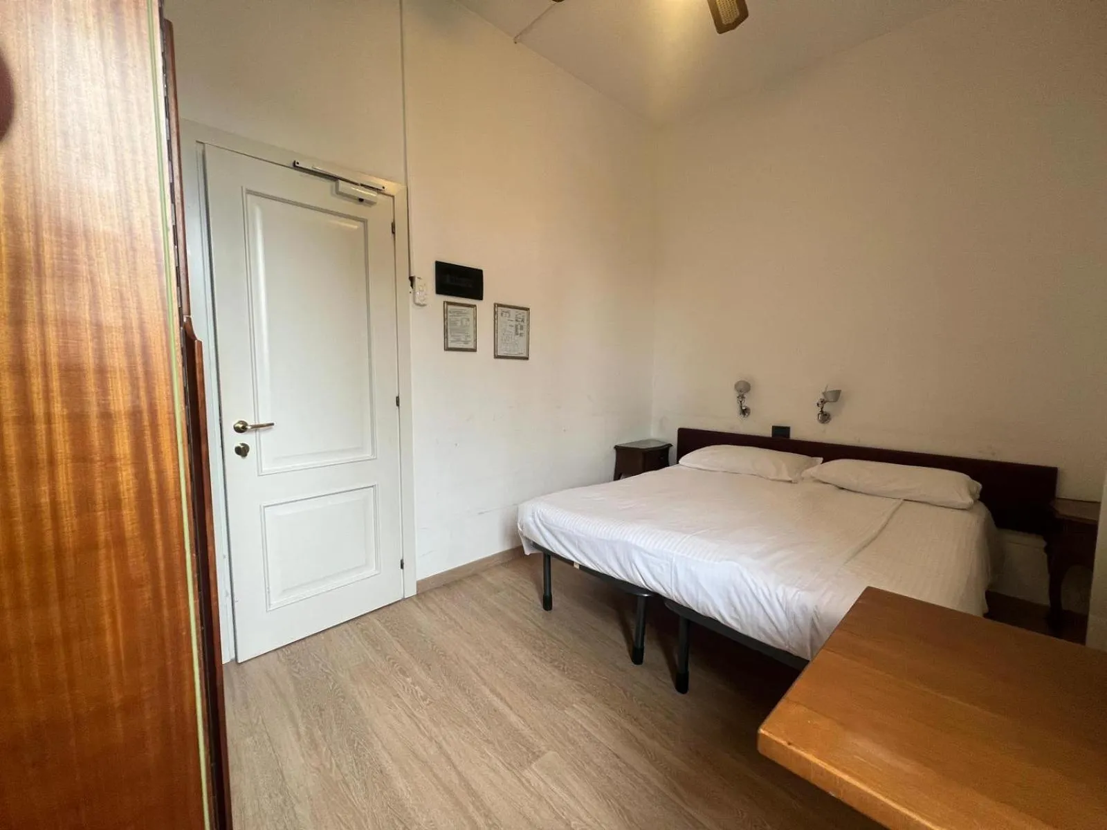 Photo of the whole room, Bed in Hotel Cristallo