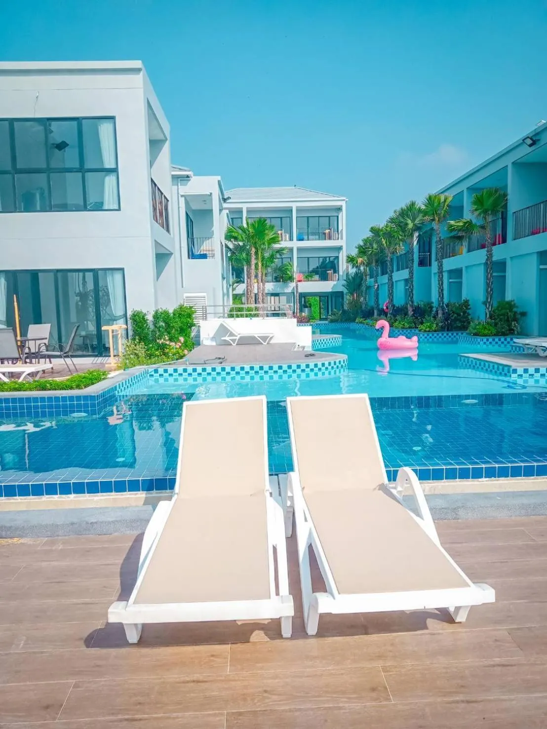 Balcony/Terrace in HATCHAO HERITAGE BEACH FRONT RESORT