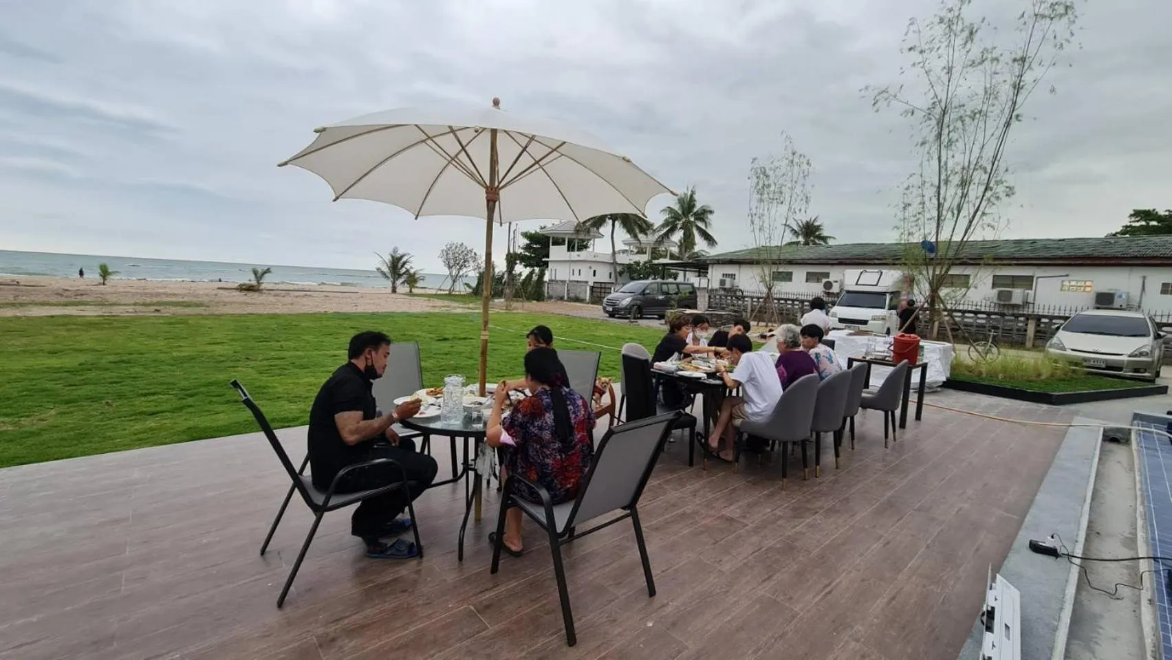 Restaurant/places to eat in HATCHAO HERITAGE BEACH FRONT RESORT