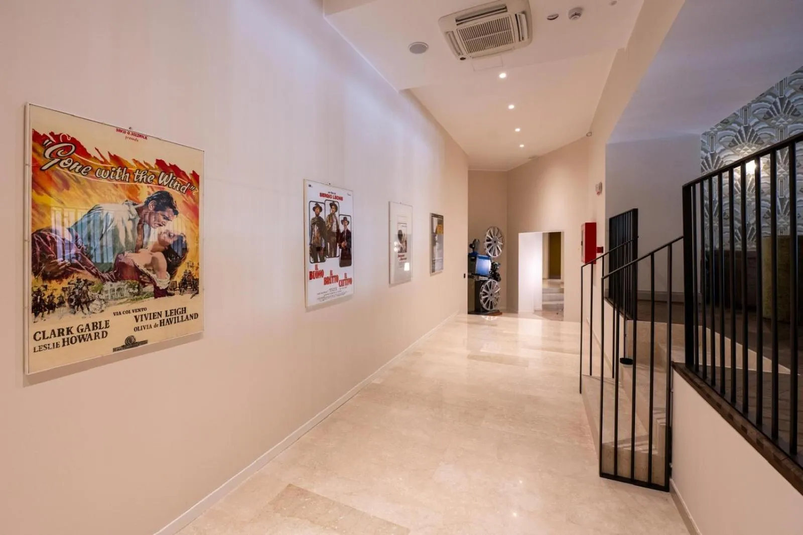 Communal lounge/ TV room in Hotel Carlton