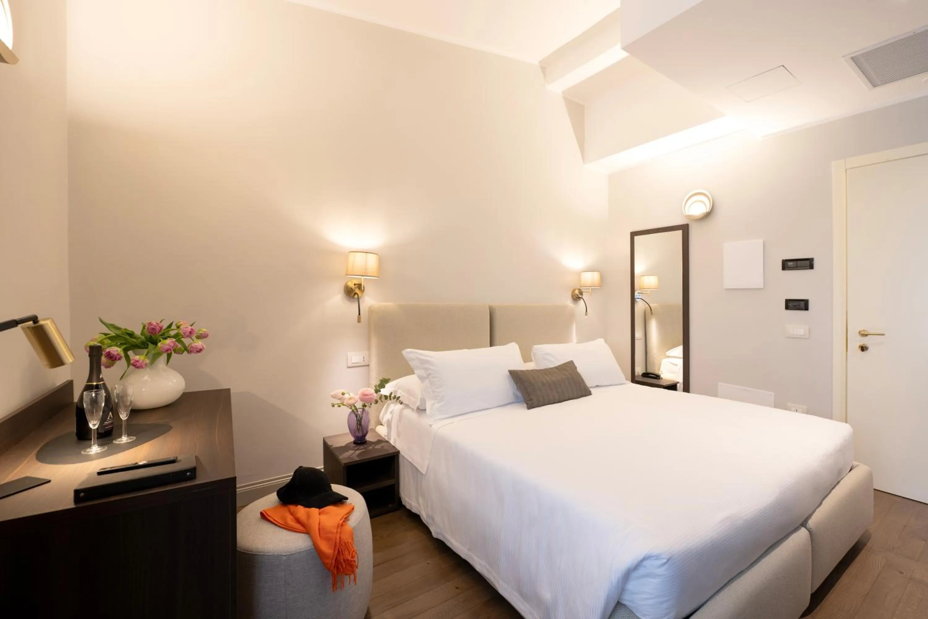 Bed in Hotel Carlton