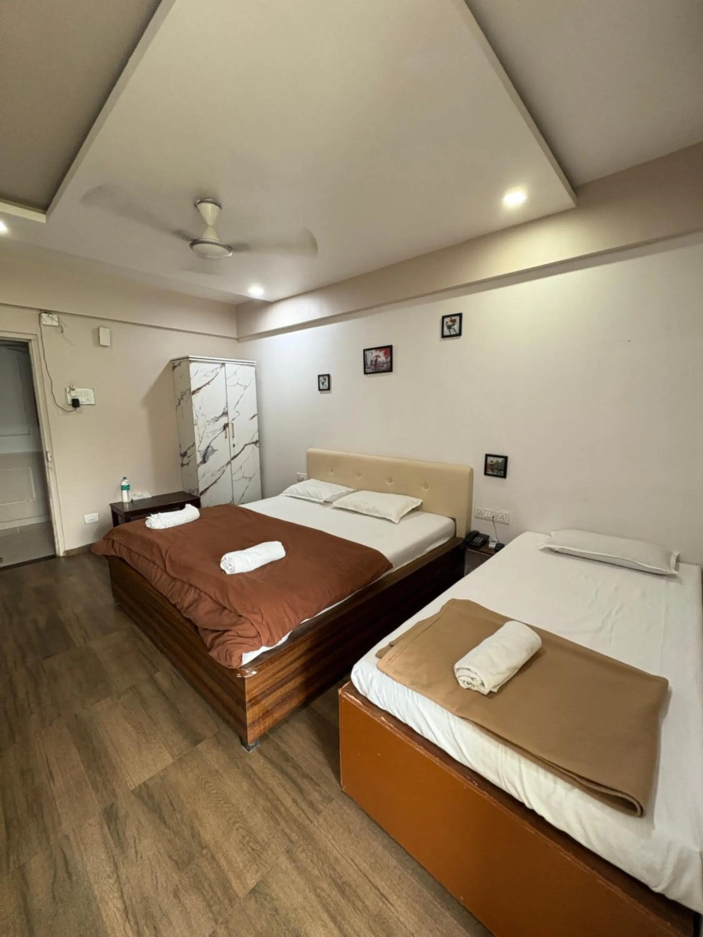 Bedroom, Bed in White House Beach Resort, Nagaon