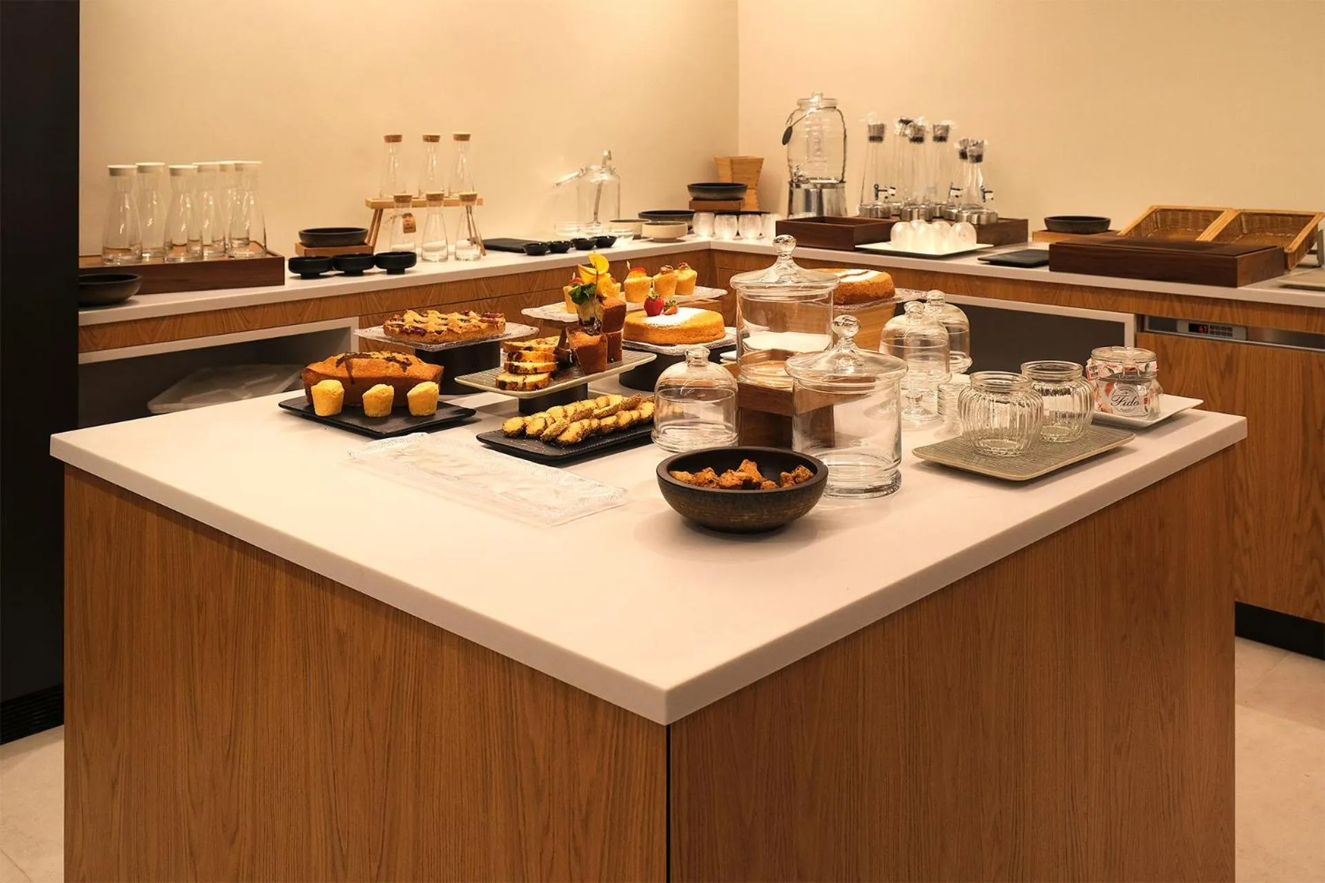 Breakfast in Hotel Touring