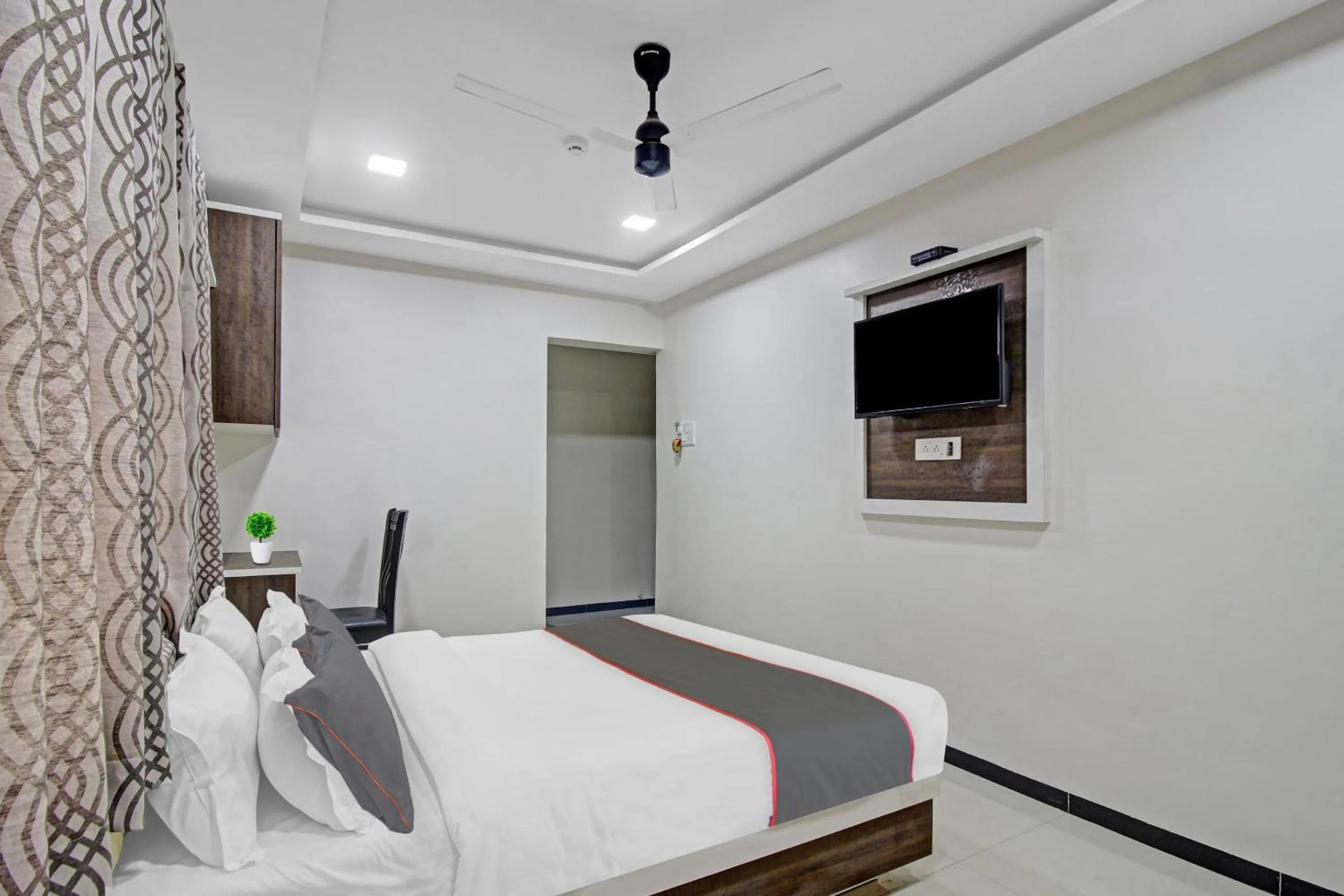 Bedroom, Bed in Hotel O Raj Mahal