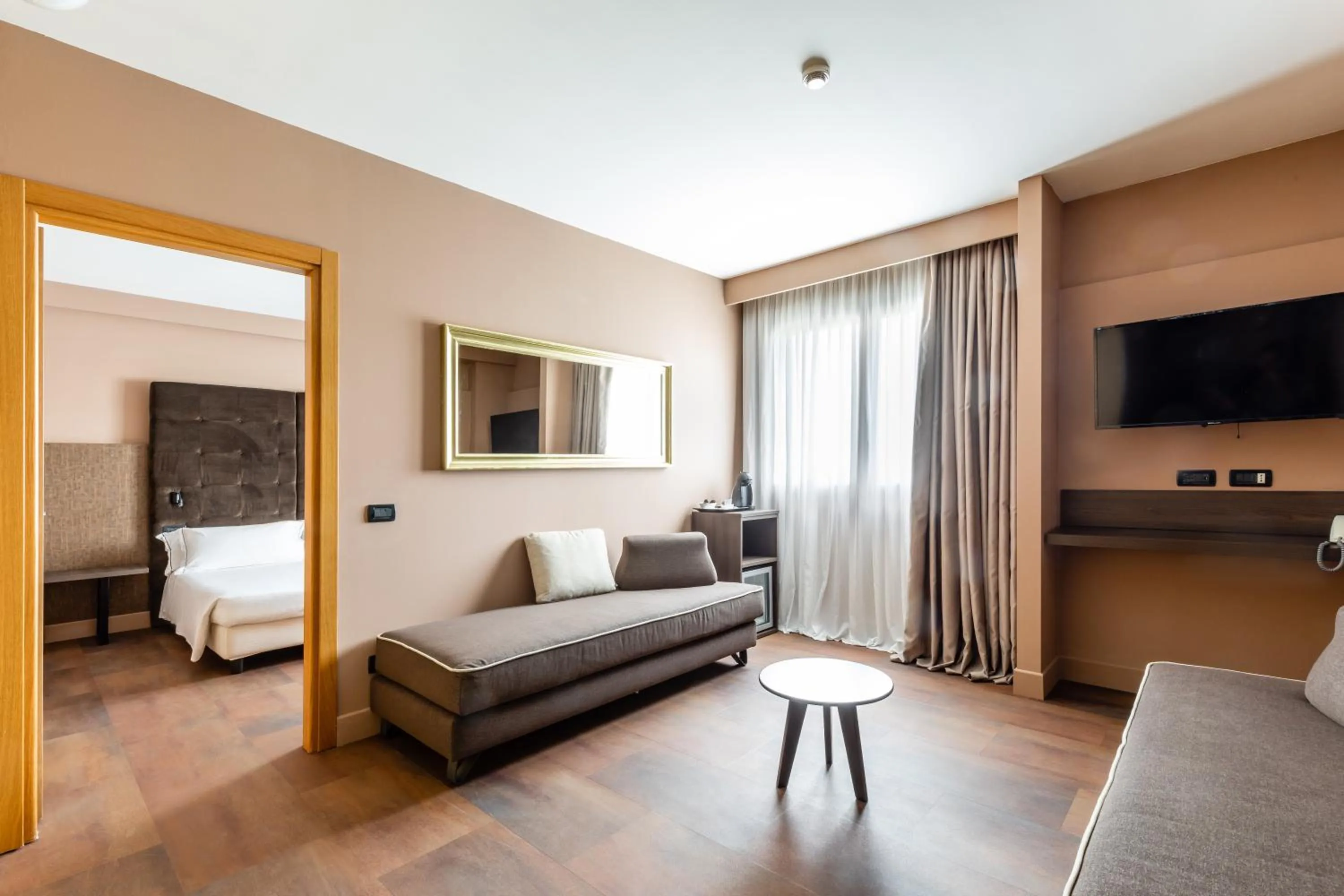 TV and multimedia, Bed in Anusca Palace Hotel