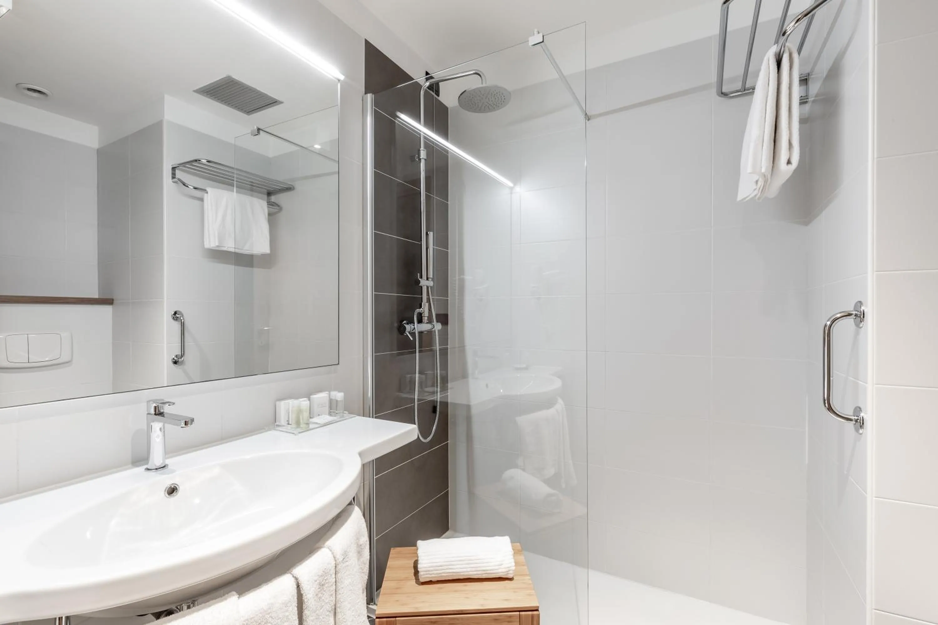 Bathroom in Anusca Palace Hotel