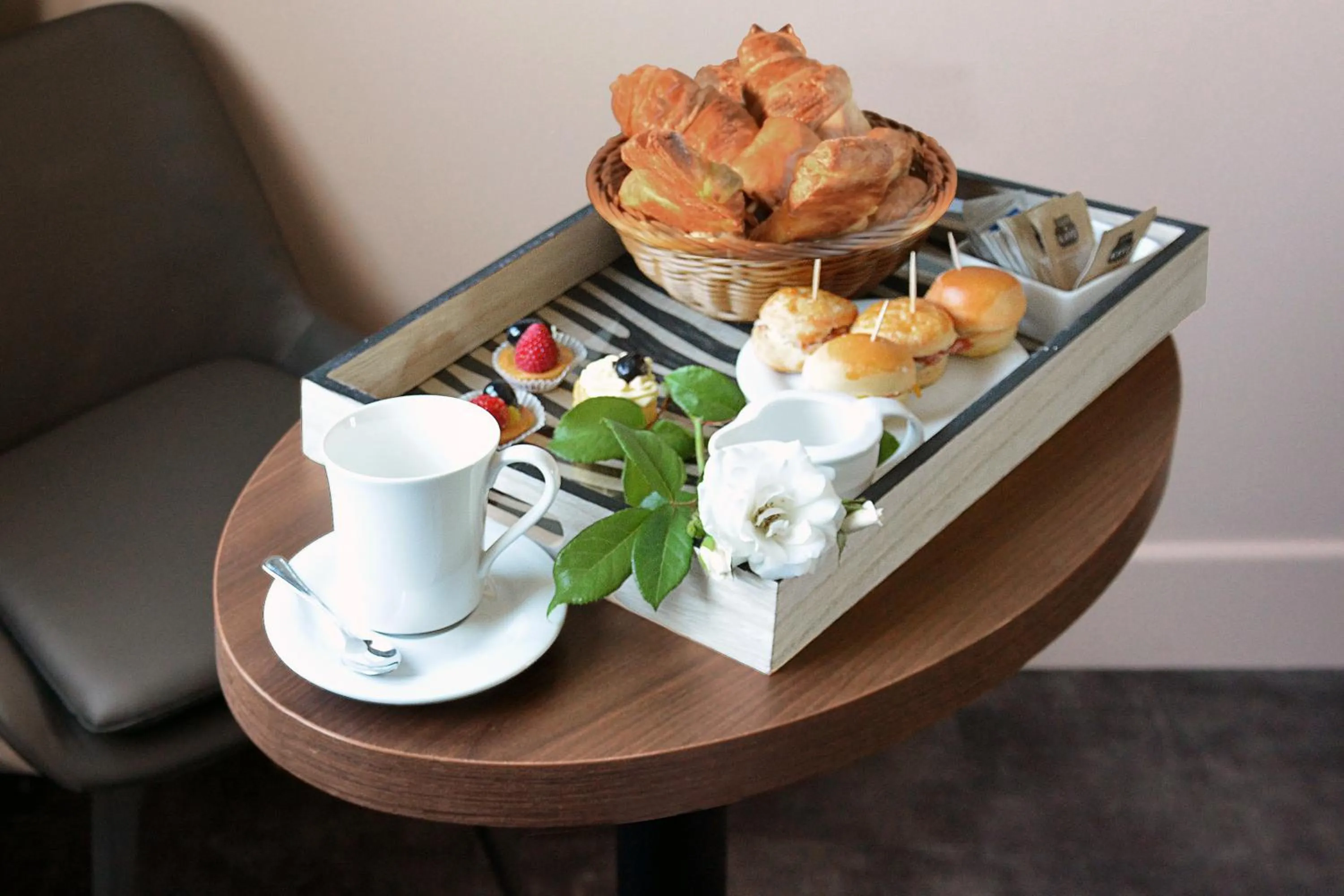 Food and drinks in Anusca Palace Hotel