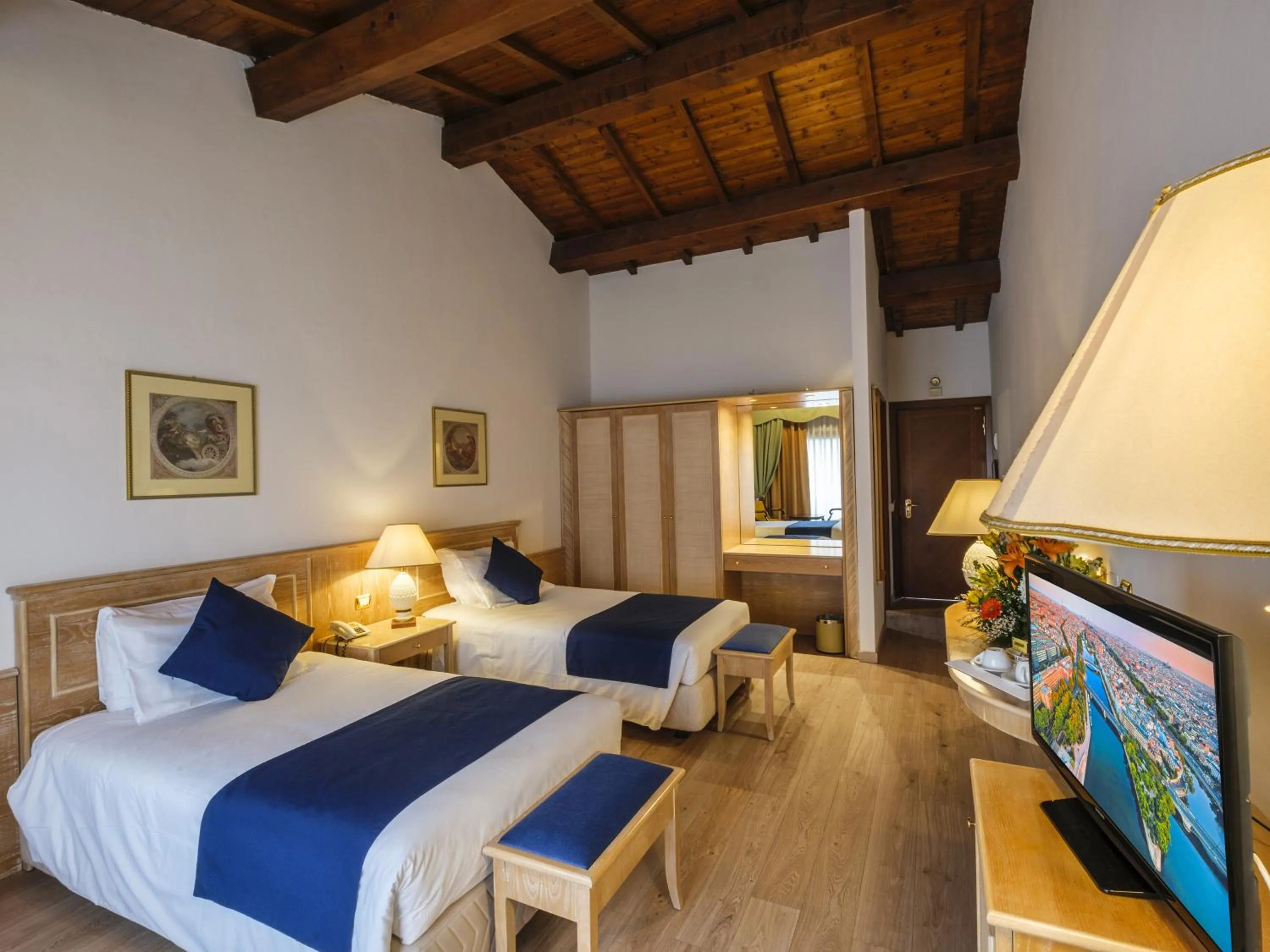 Bedroom, Bed in Hotel Orologio