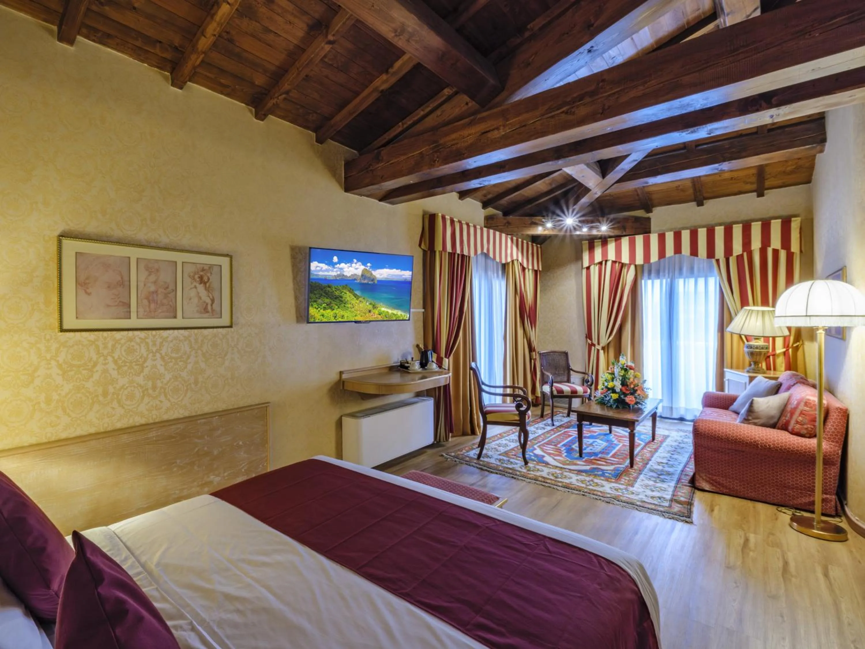 Bedroom, Bed in Hotel Orologio