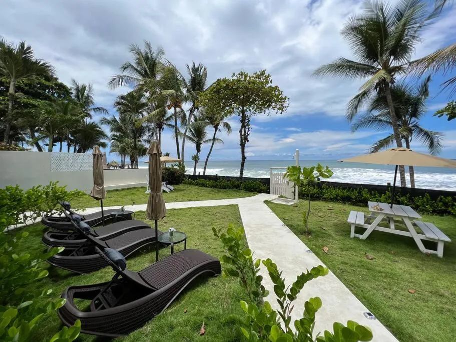 Patio in The Backyard Beach House