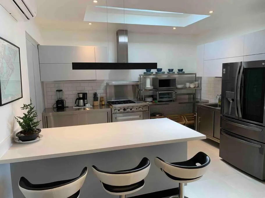 Kitchen or kitchenette in The Backyard Beach House