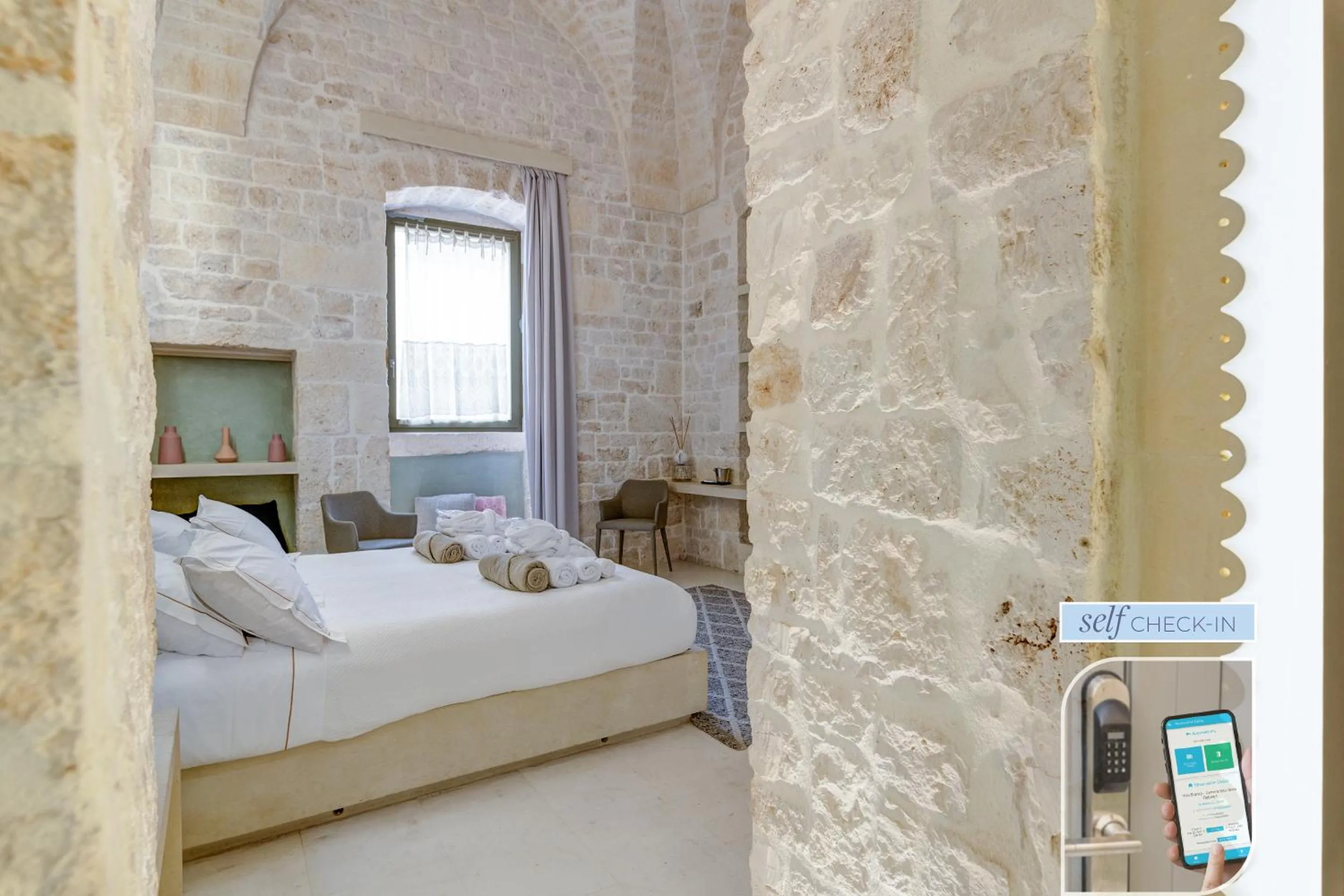 Bedroom, Bed in Vico Bianco Raro Smart Rooms Collection