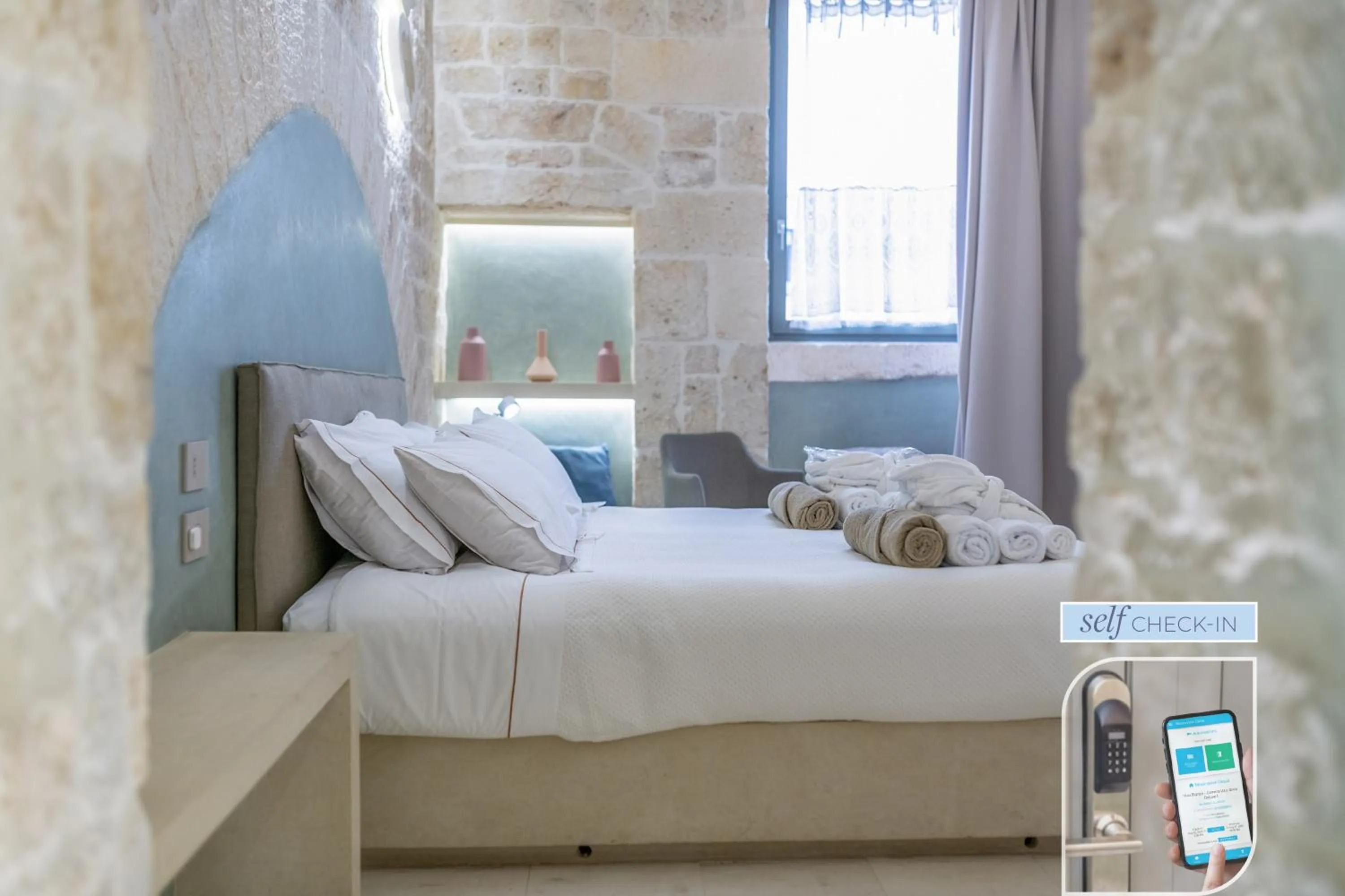 Bedroom, Bed in Vico Bianco Raro Smart Rooms Collection