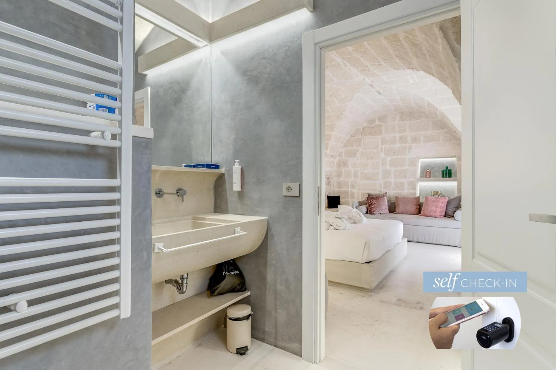 Bathroom in Vico Bianco Raro Smart Rooms Collection