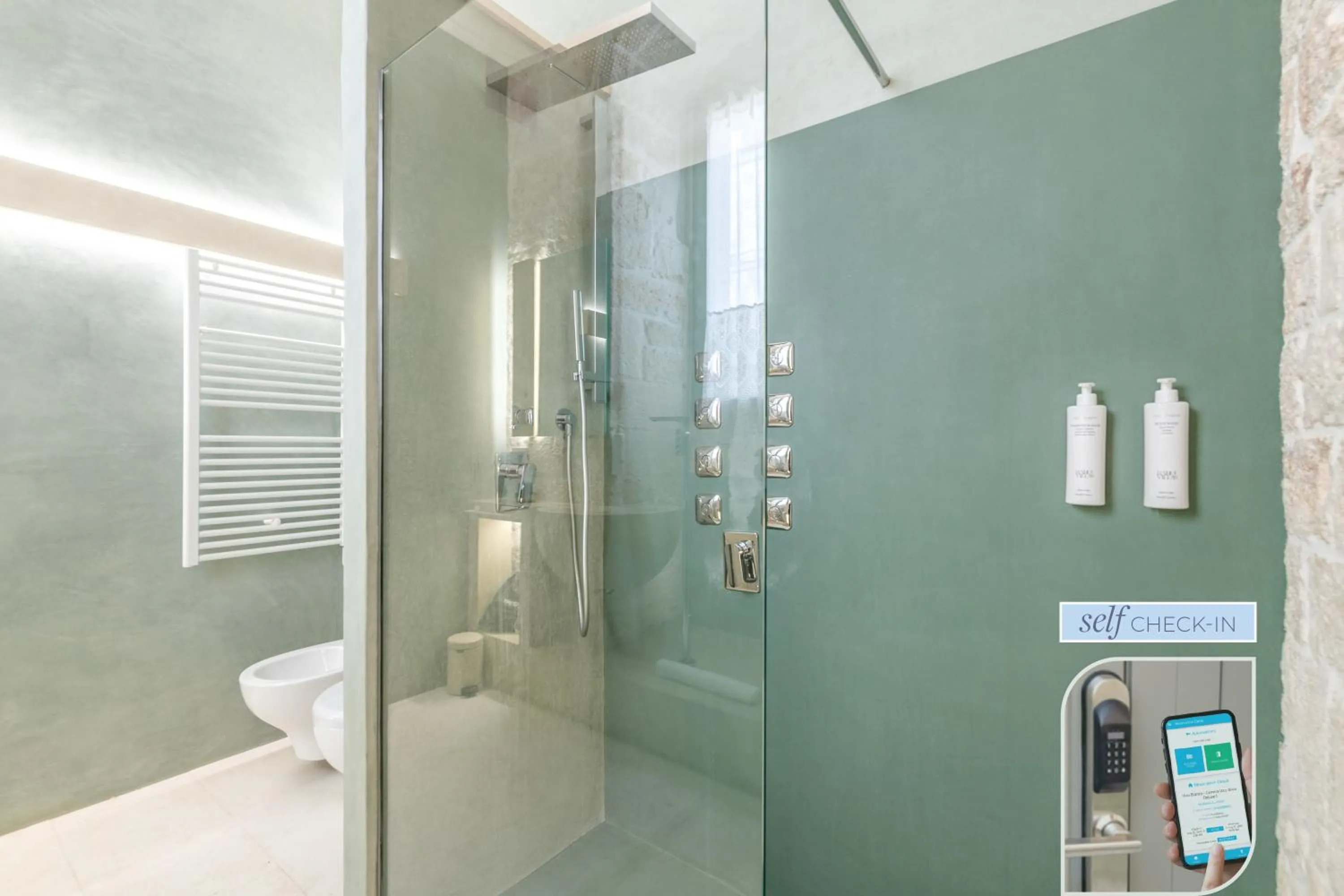Shower in Vico Bianco Raro Smart Rooms Collection