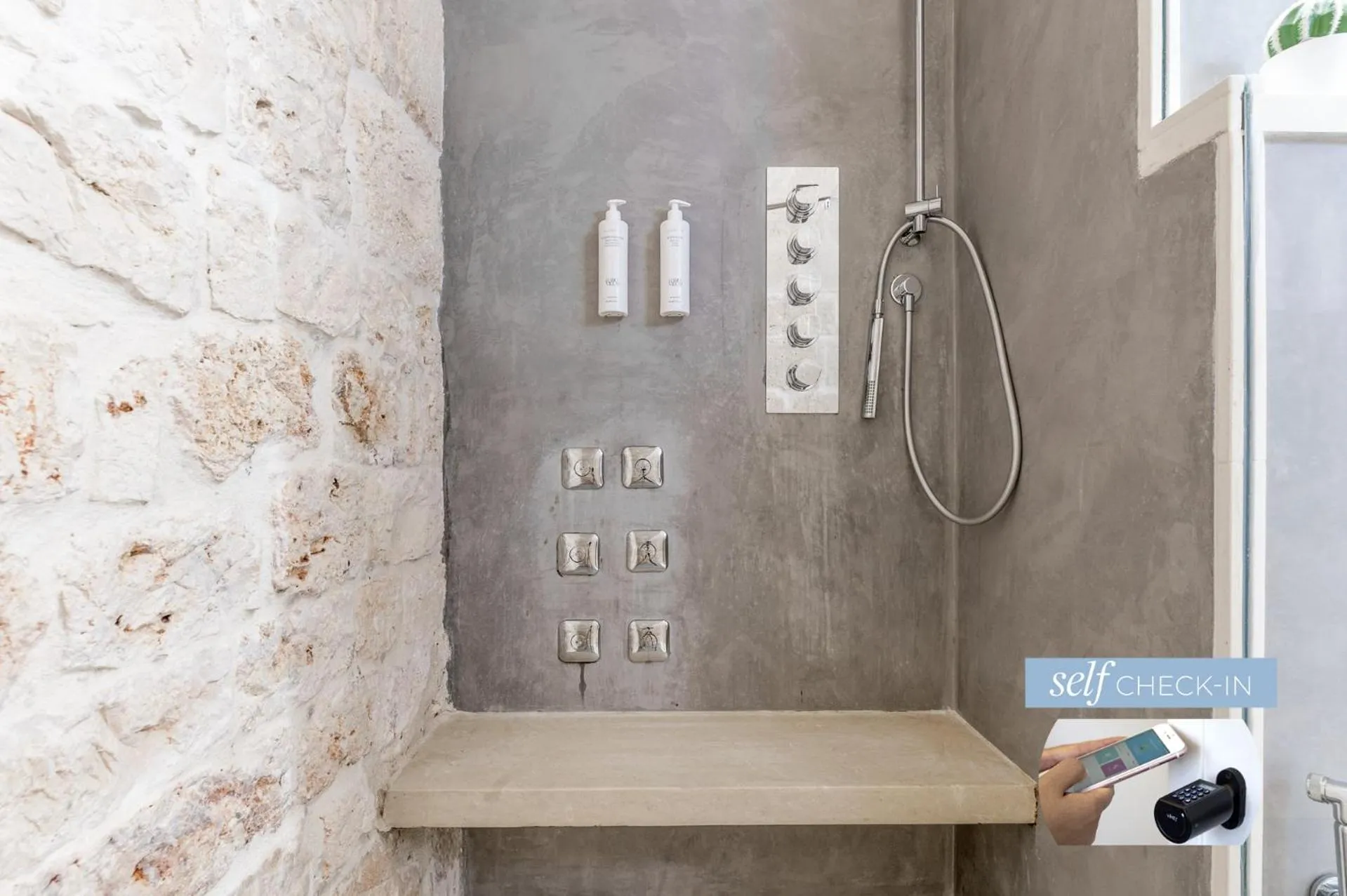 Shower in Vico Bianco Raro Smart Rooms Collection