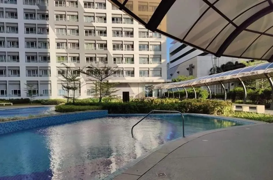 Swimming pool in Apad@graceresidences nr BGC