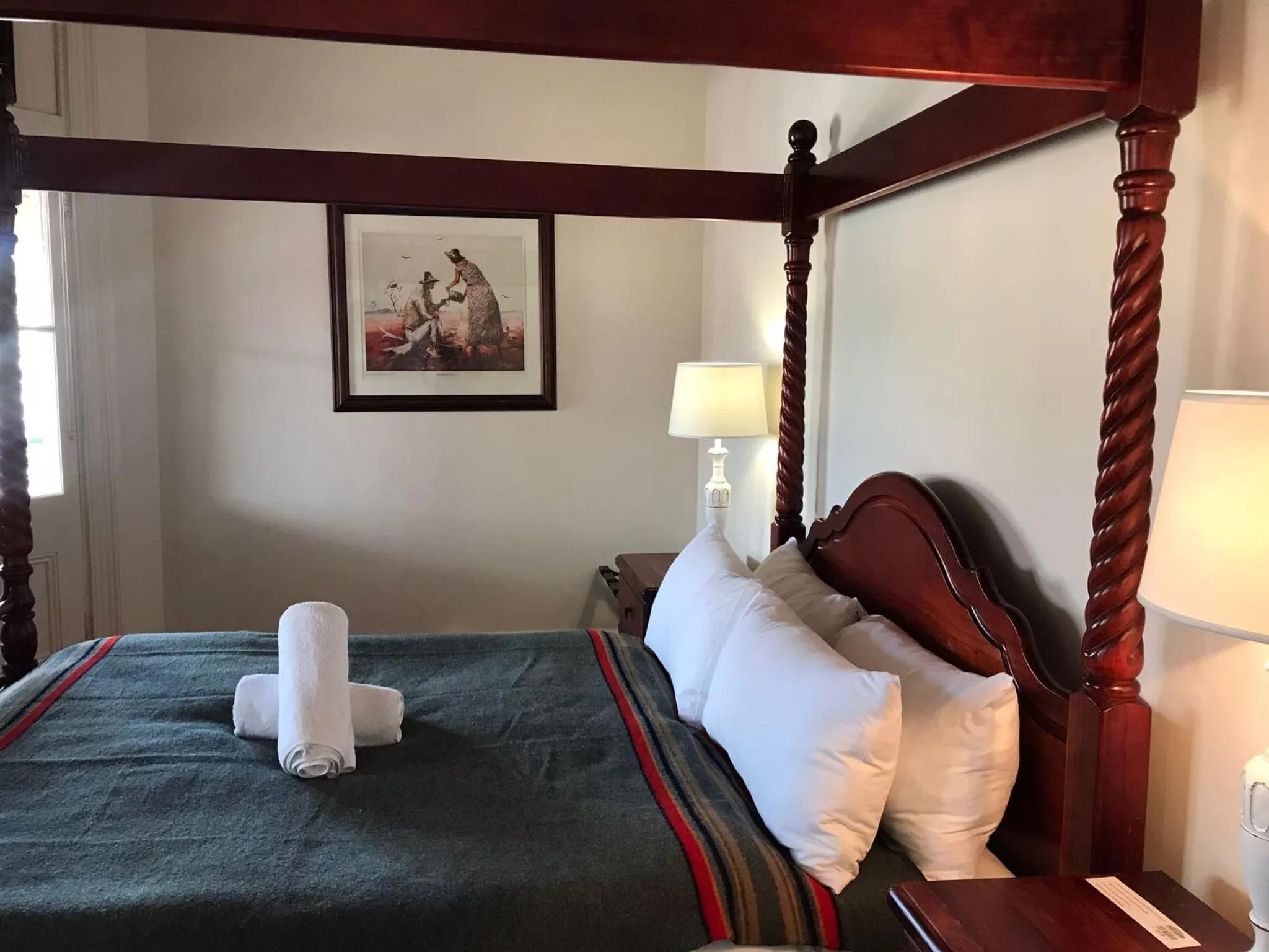 Bed in Royal Hotel Mandurama