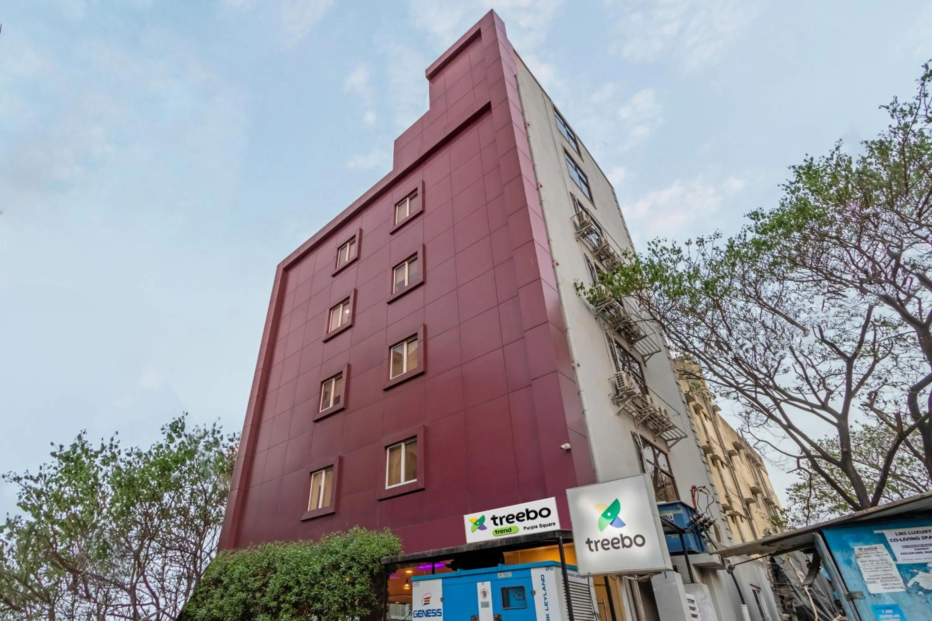 Facade/entrance in Treebo Purple Square