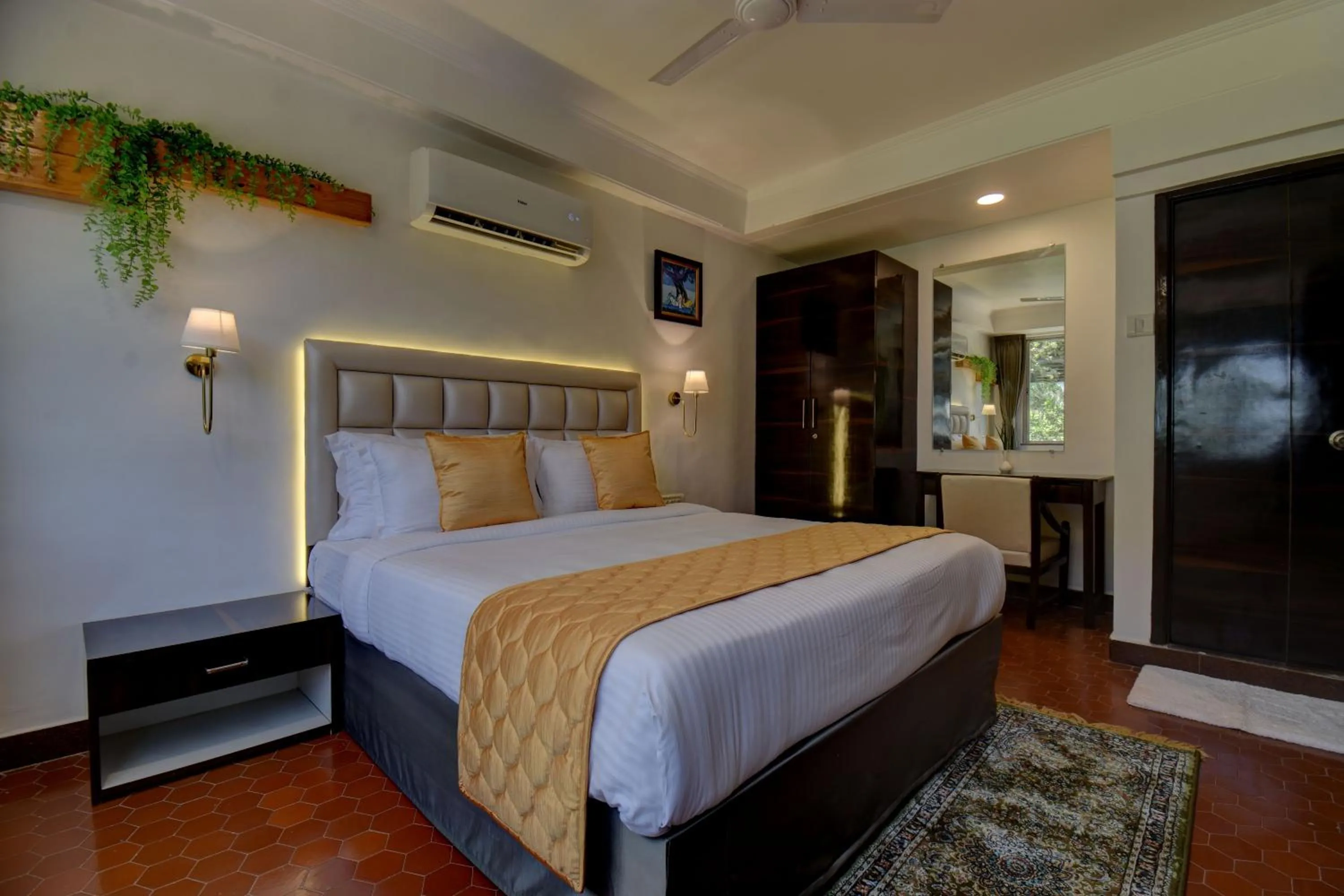 Bedroom, Bed in Elite Hotel