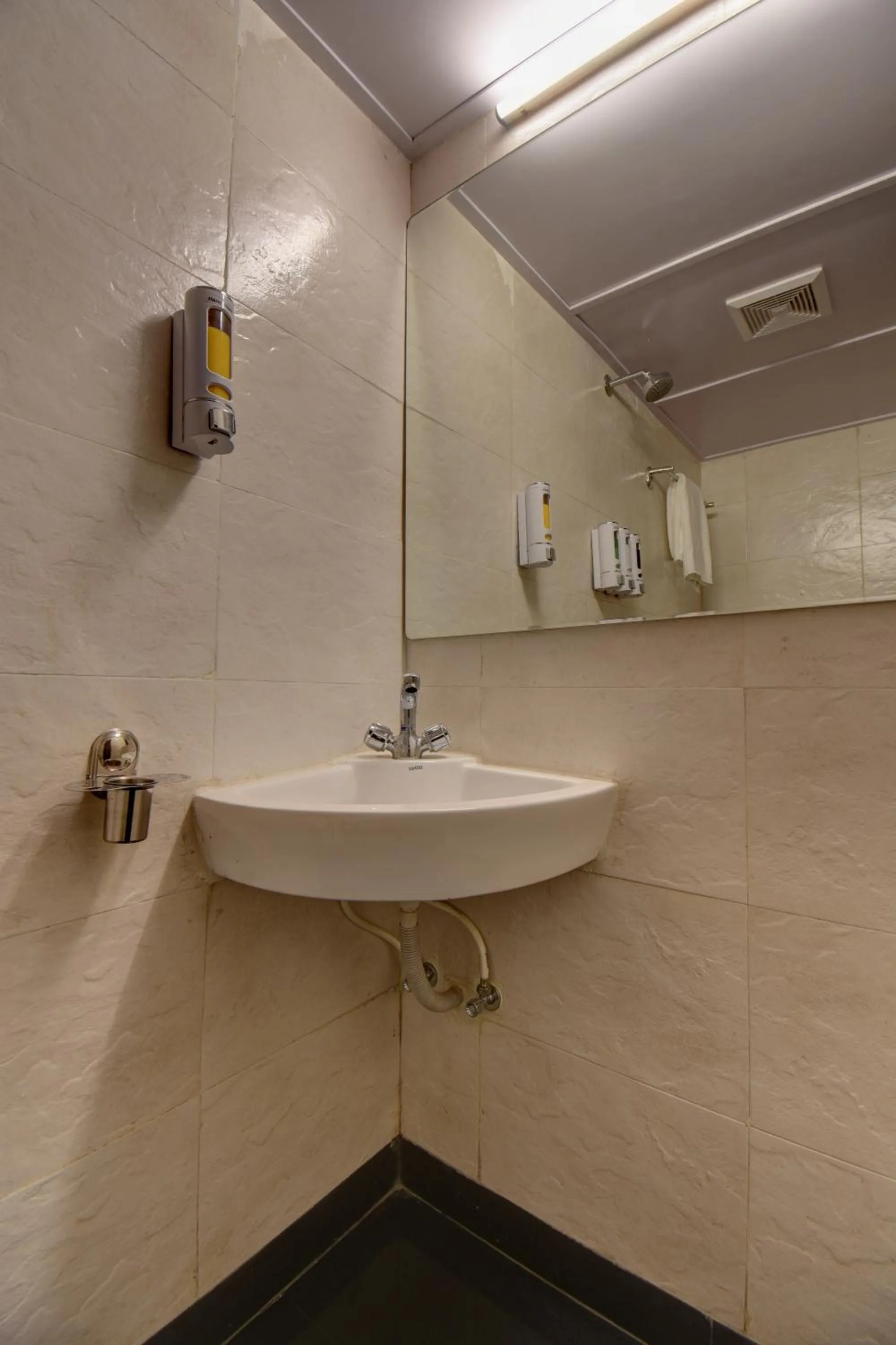 Bathroom in Elite Hotel