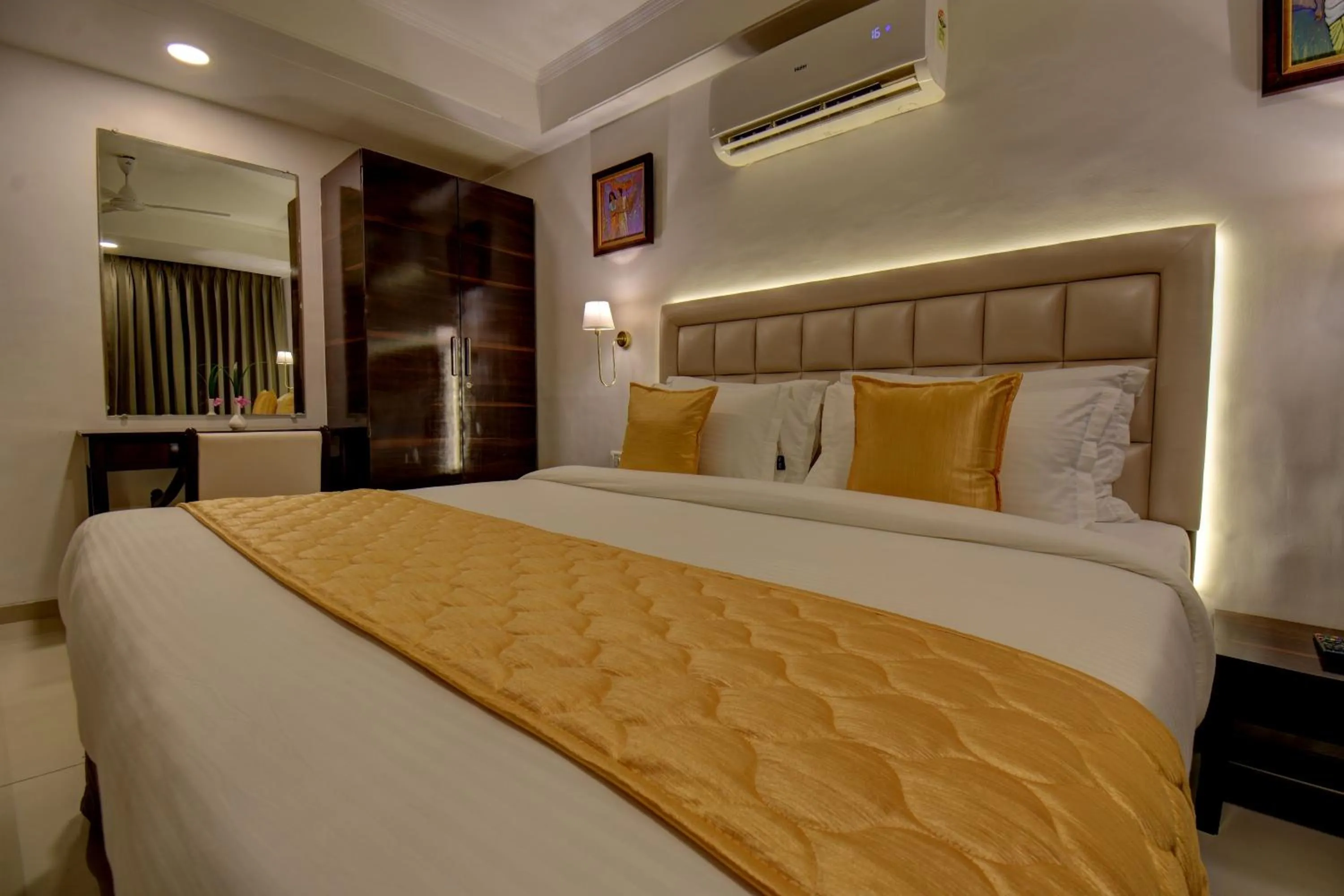 Bed in Elite Hotel