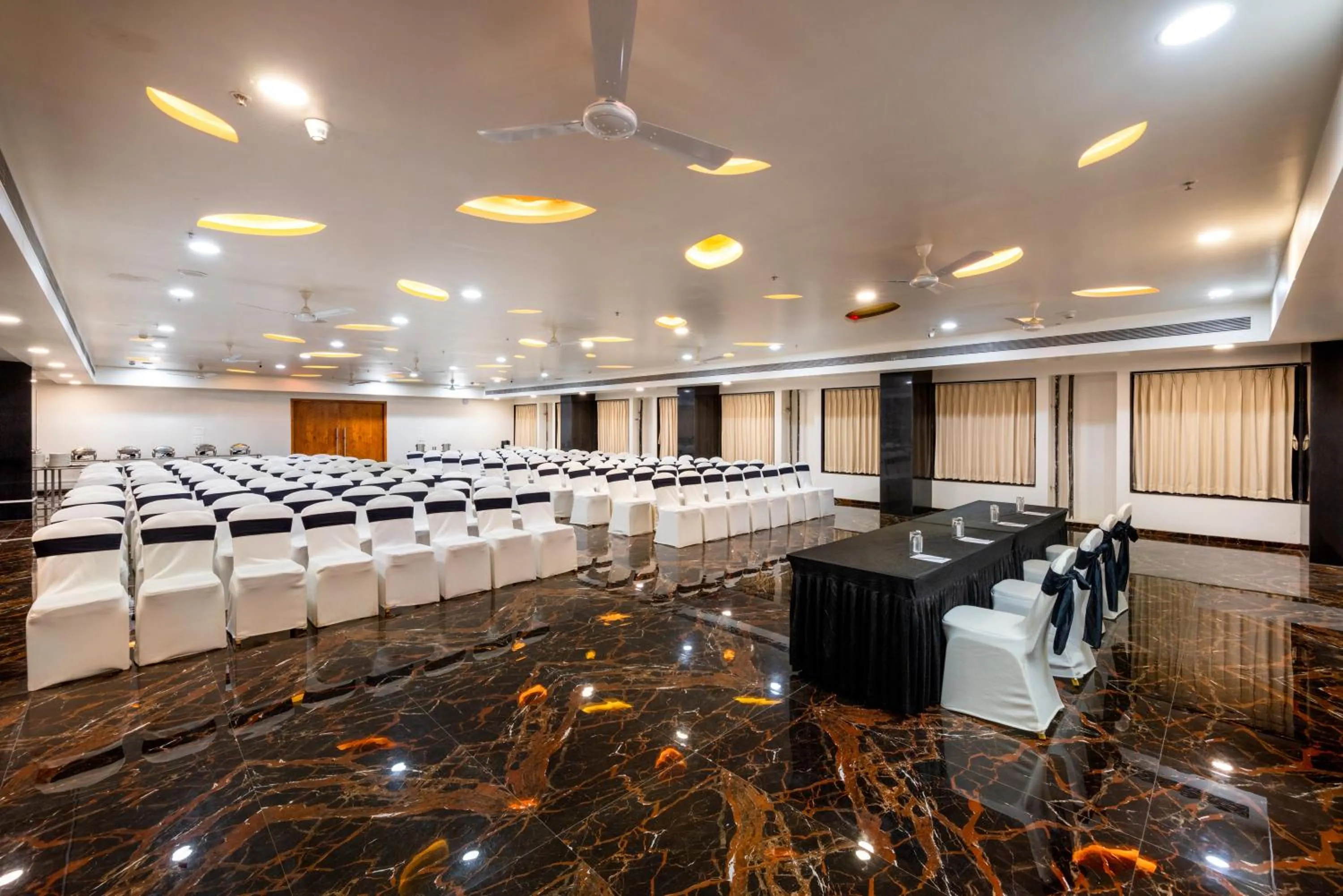 Banquet/Function facilities in Enrise by Sayaji Aurangabad