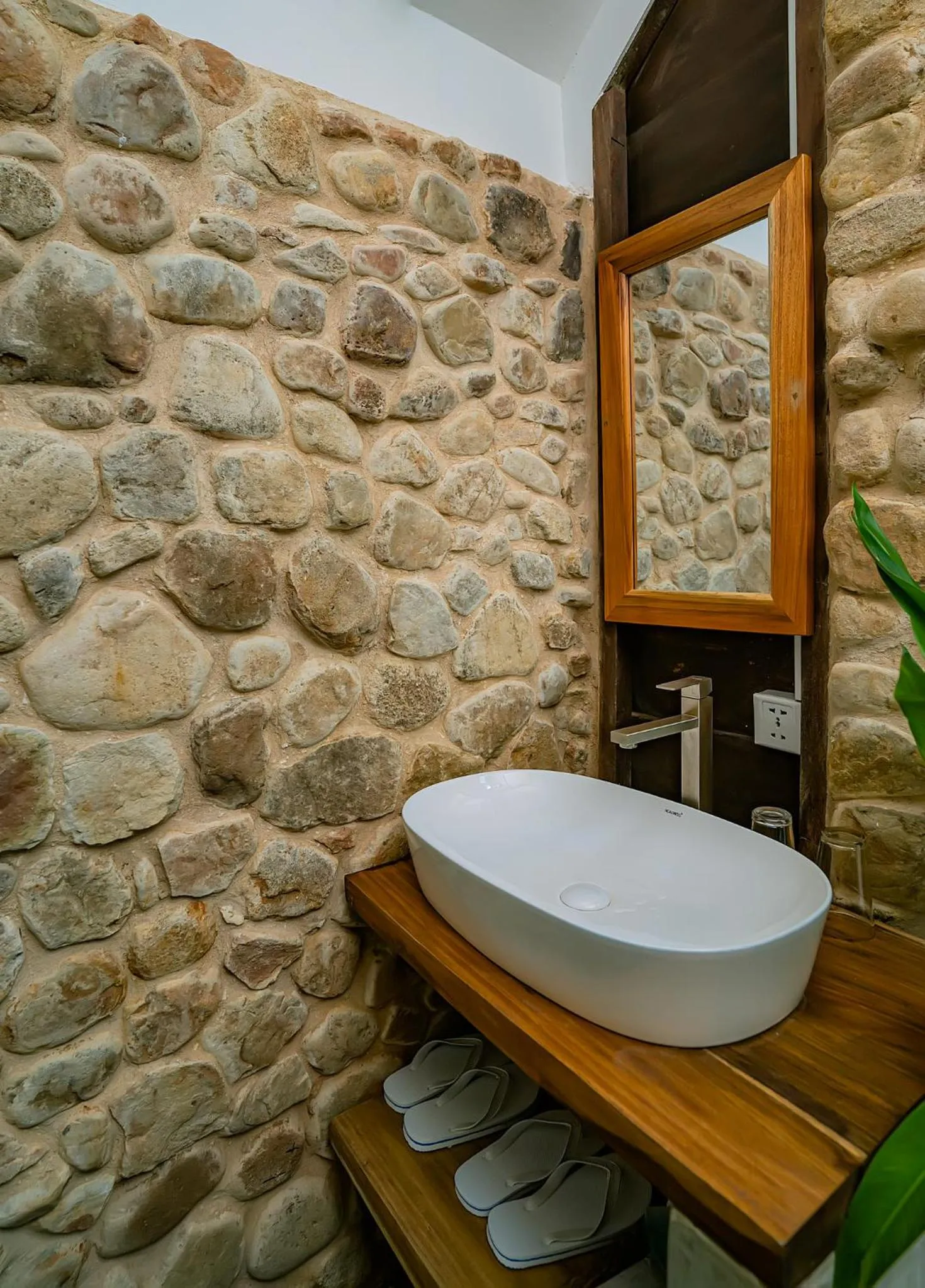 Bathroom in Green Valley Veal Pouch