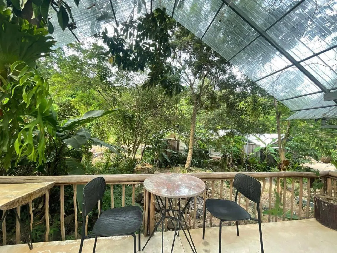 Patio in Green Valley Veal Pouch