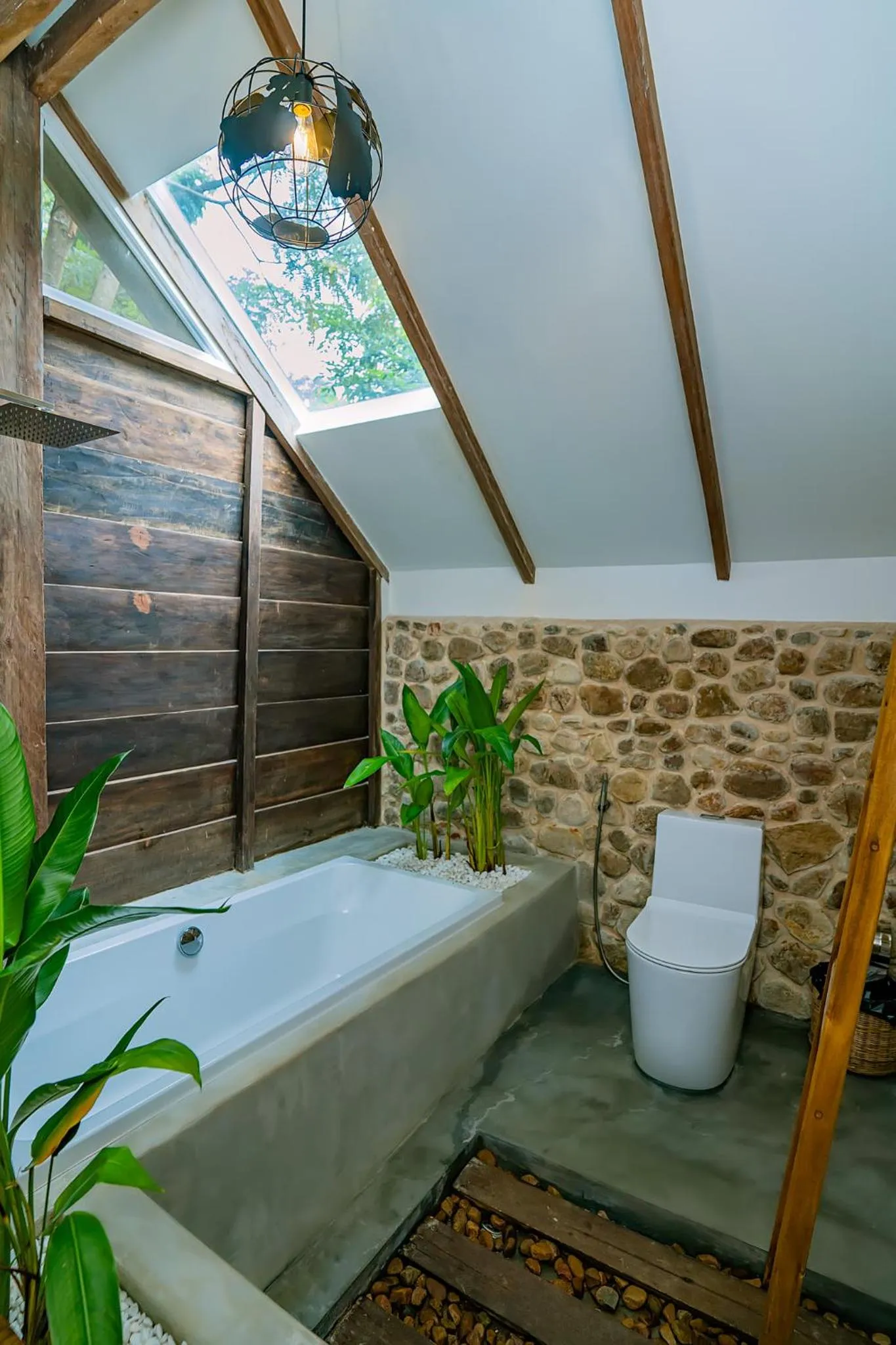 Hot Tub in Green Valley Veal Pouch