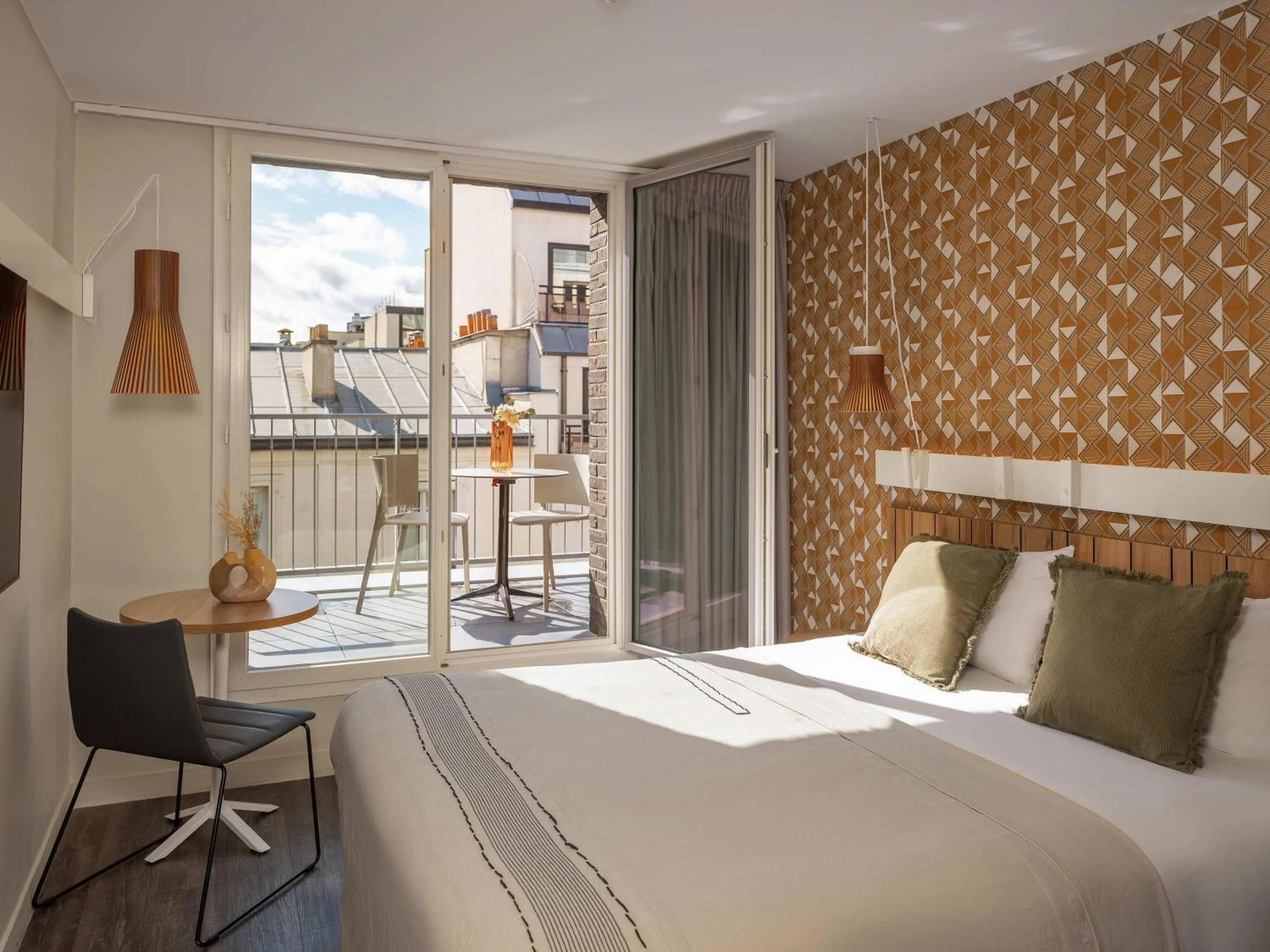 Bedroom, Bed in Ibis Paris Gare Montparnasse Catalogne