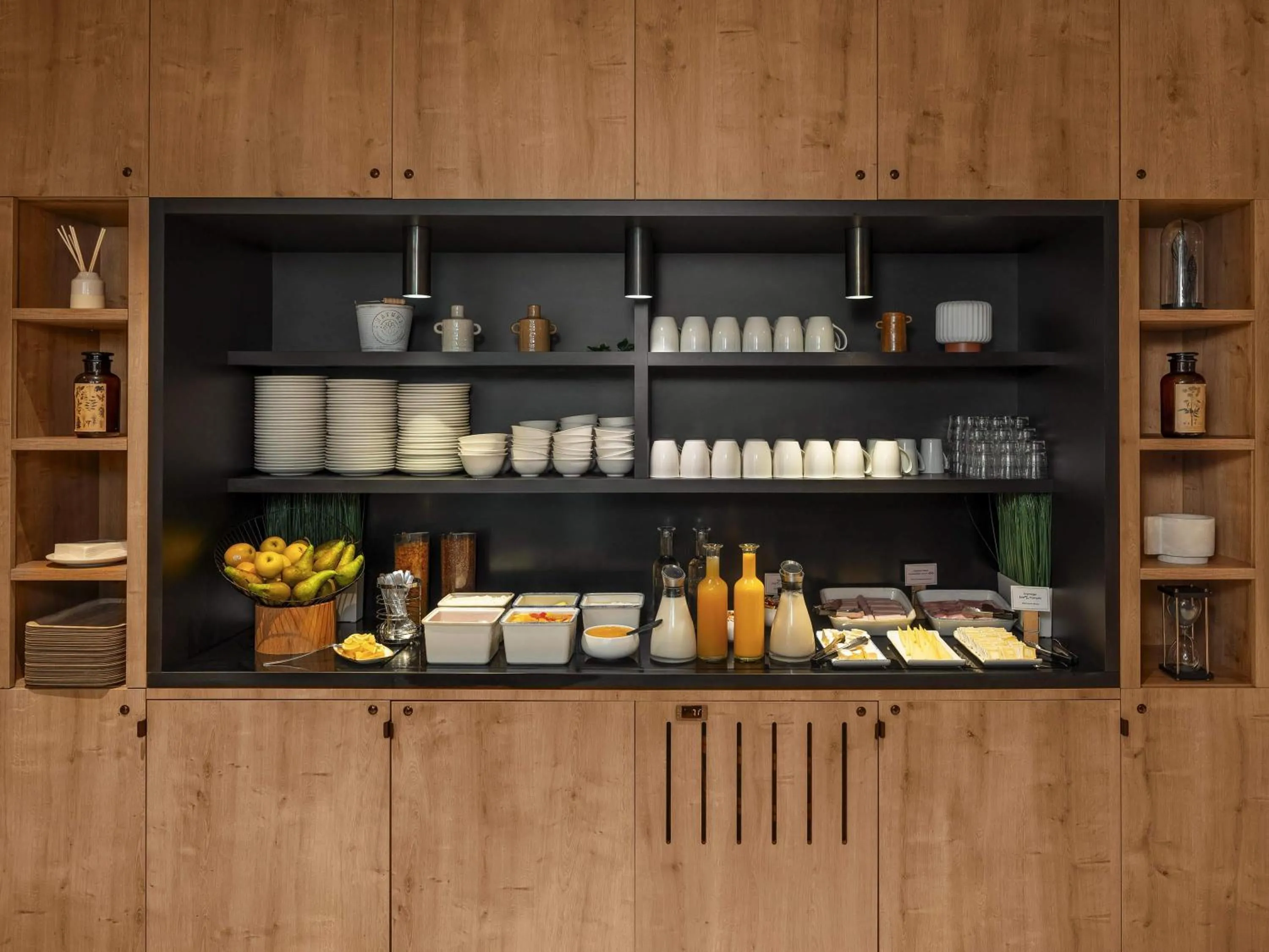 Breakfast in Ibis Paris Gare Montparnasse Catalogne