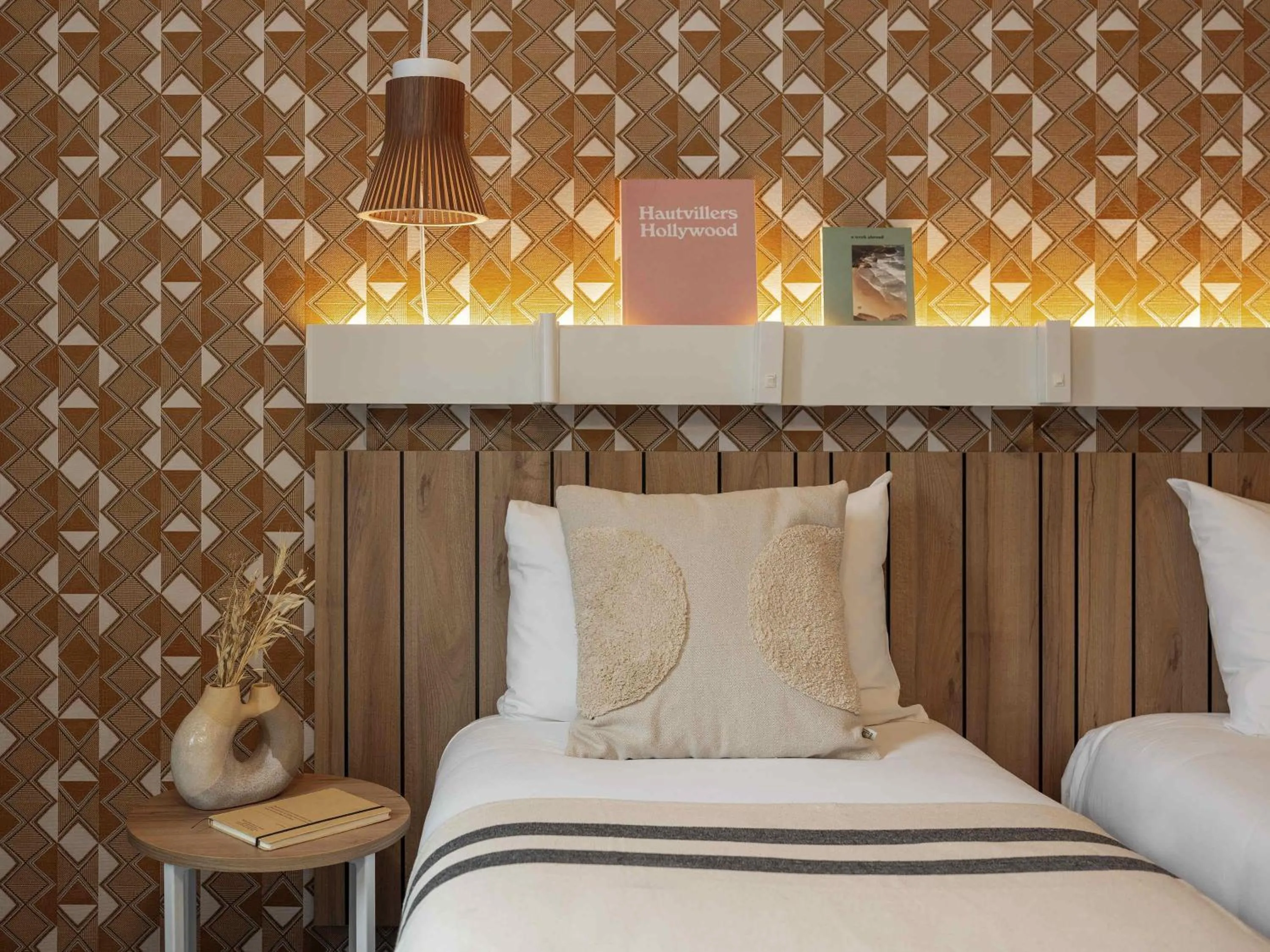 Bedroom, Bed in Ibis Paris Gare Montparnasse Catalogne