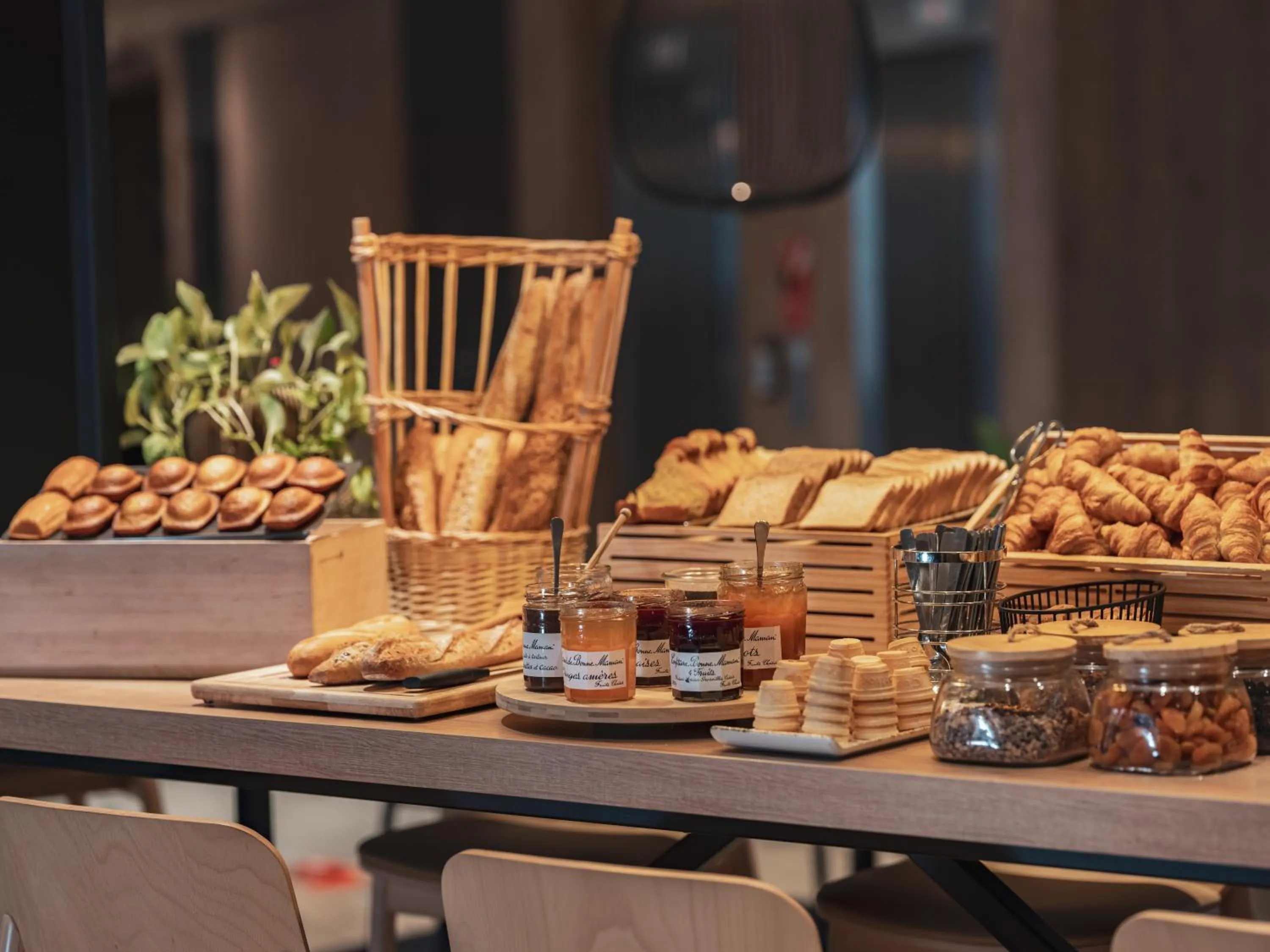 Breakfast in Ibis Paris Gare Montparnasse Catalogne