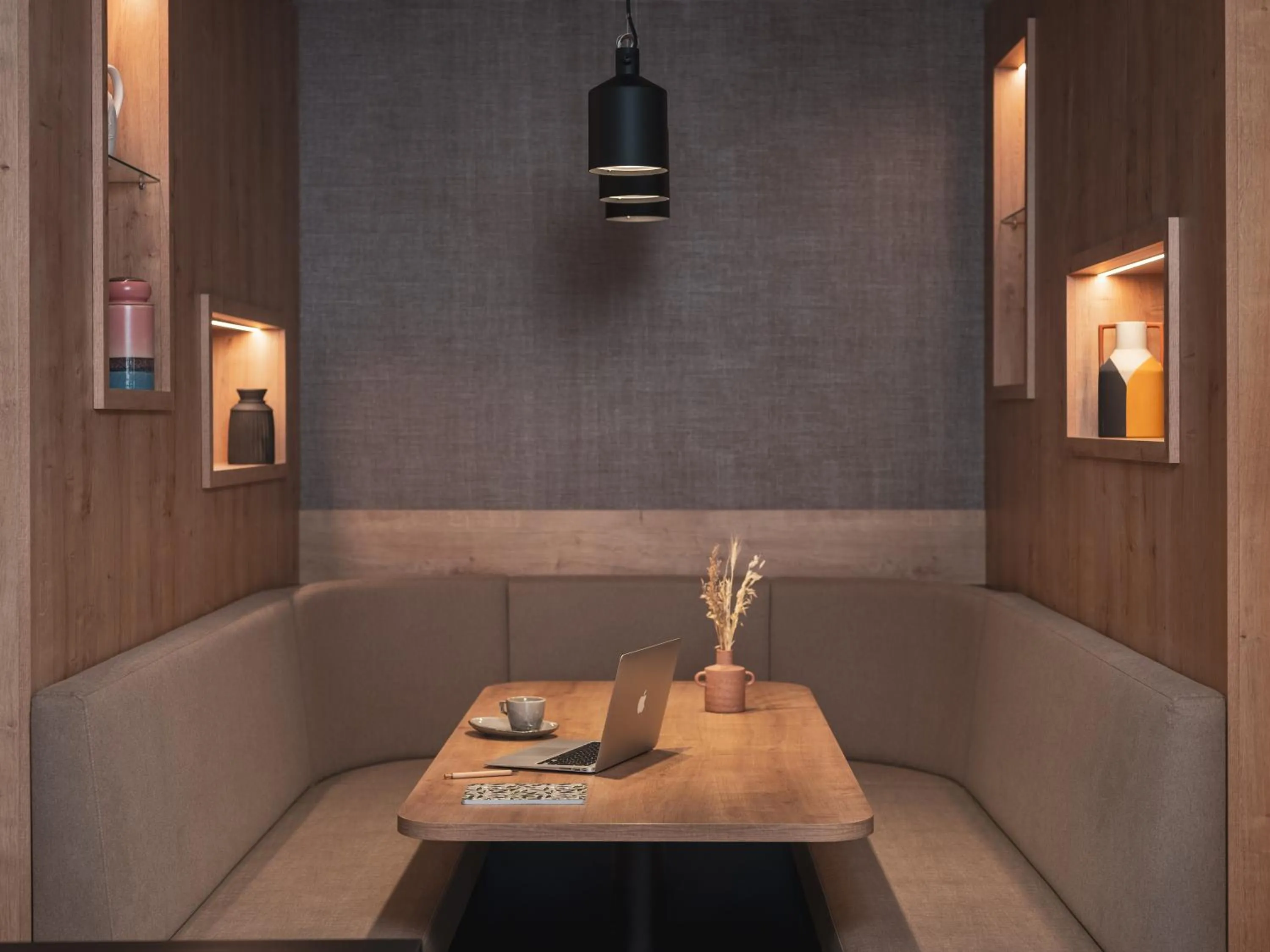 Lobby or reception in Ibis Paris Gare Montparnasse Catalogne