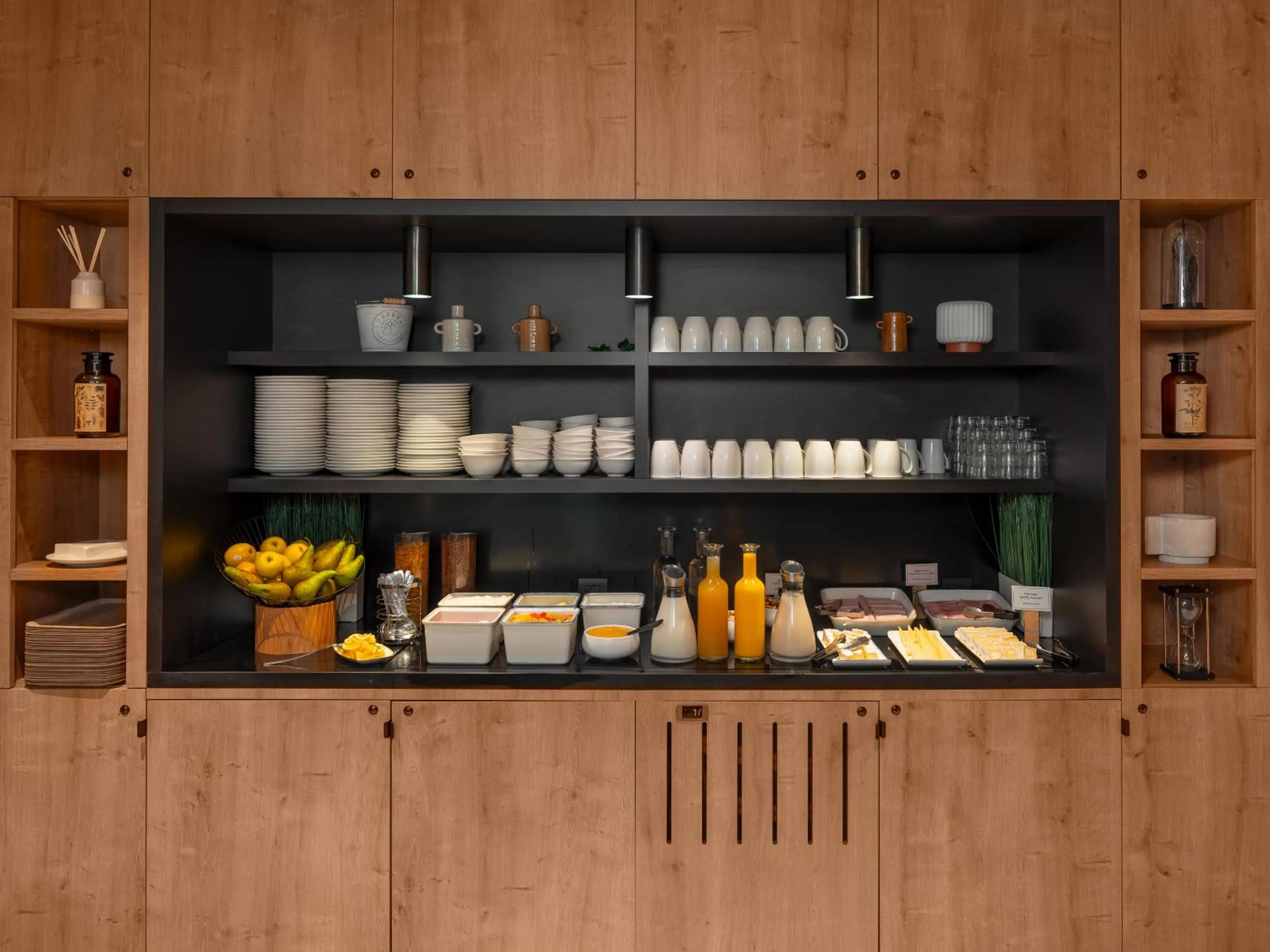 Breakfast in Ibis Paris Gare Montparnasse Catalogne