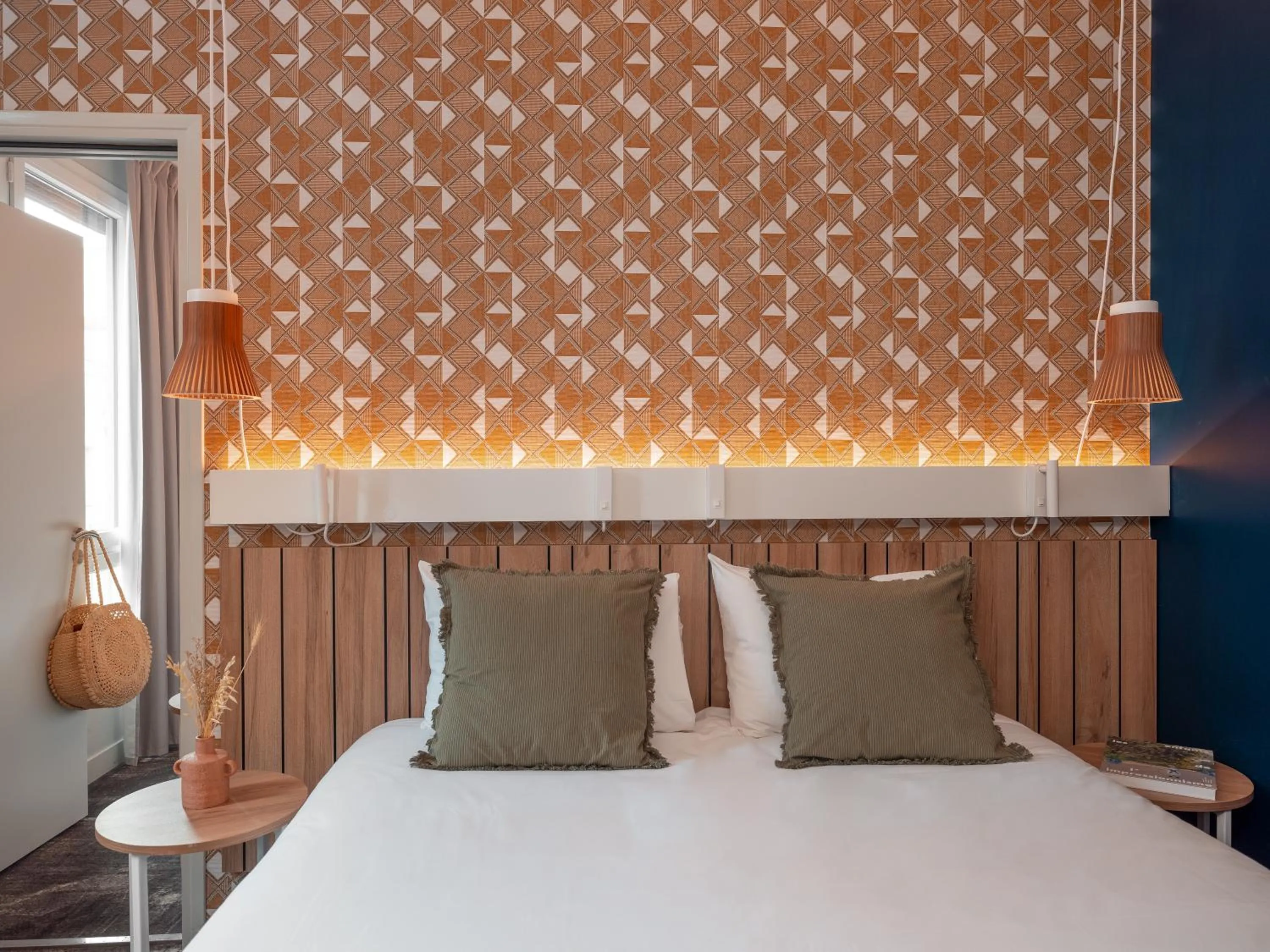 Photo of the whole room, Bed in Ibis Paris Gare Montparnasse Catalogne