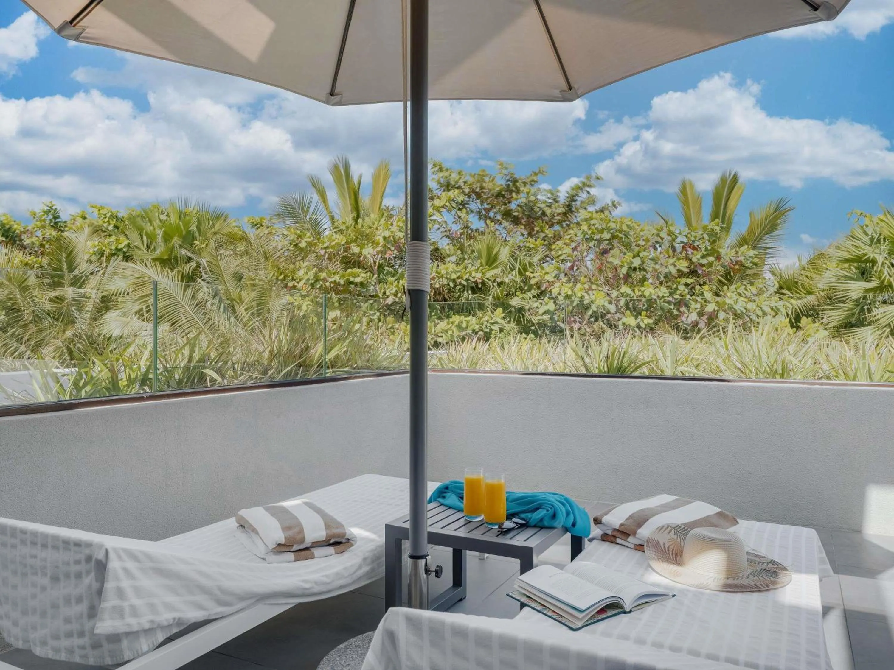 Bedroom in Mövenpick Resort Al Marjan Island