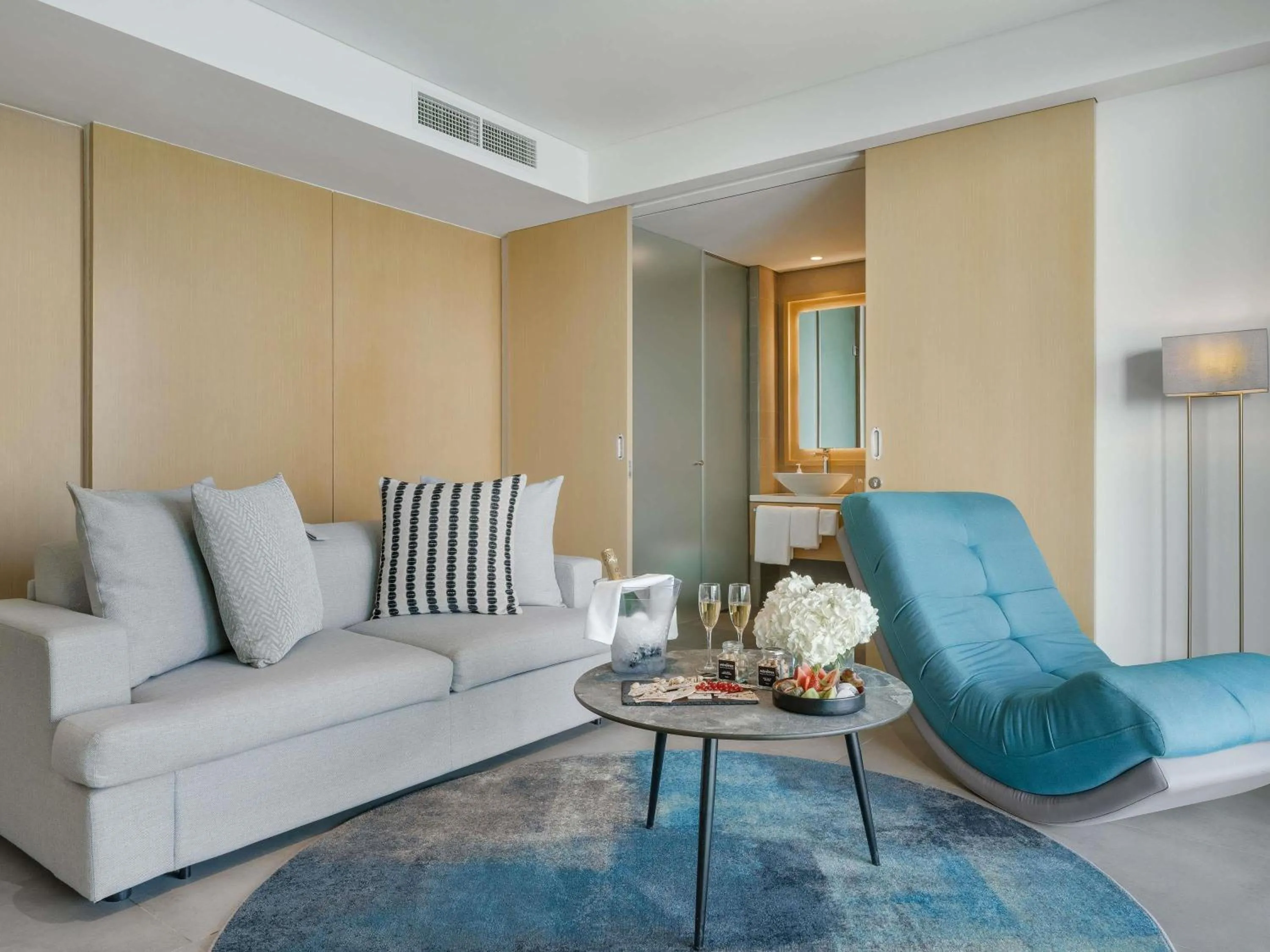 Bedroom in Mövenpick Resort Al Marjan Island