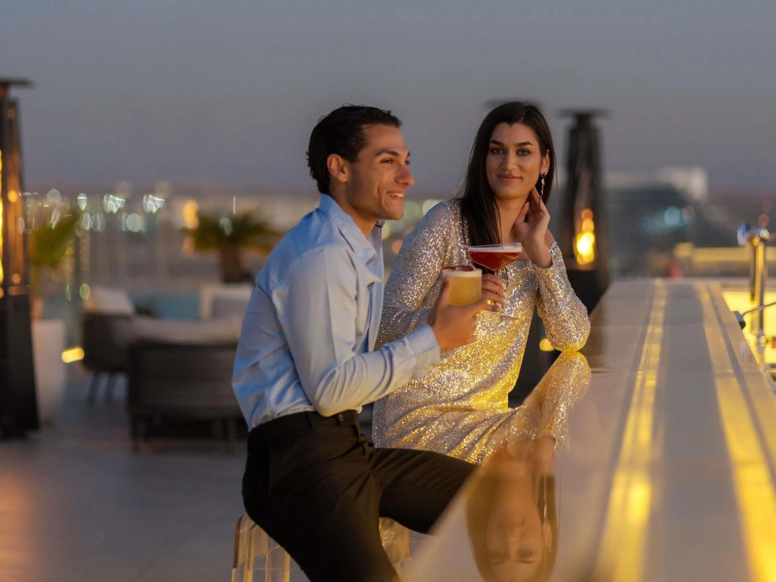 Lounge or bar in Mövenpick Resort Al Marjan Island