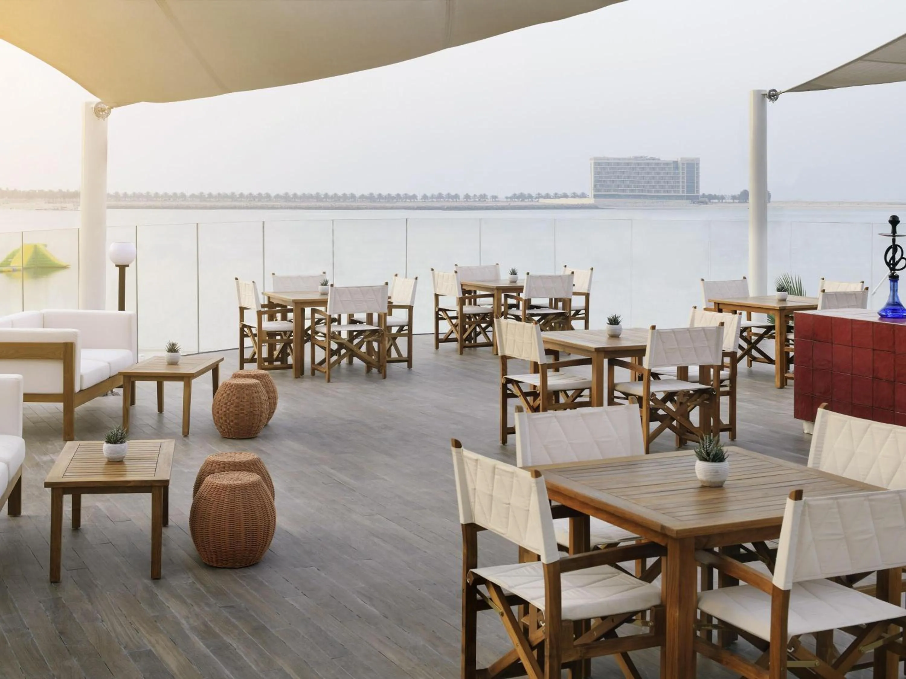 Restaurant/places to eat in Mövenpick Resort Al Marjan Island