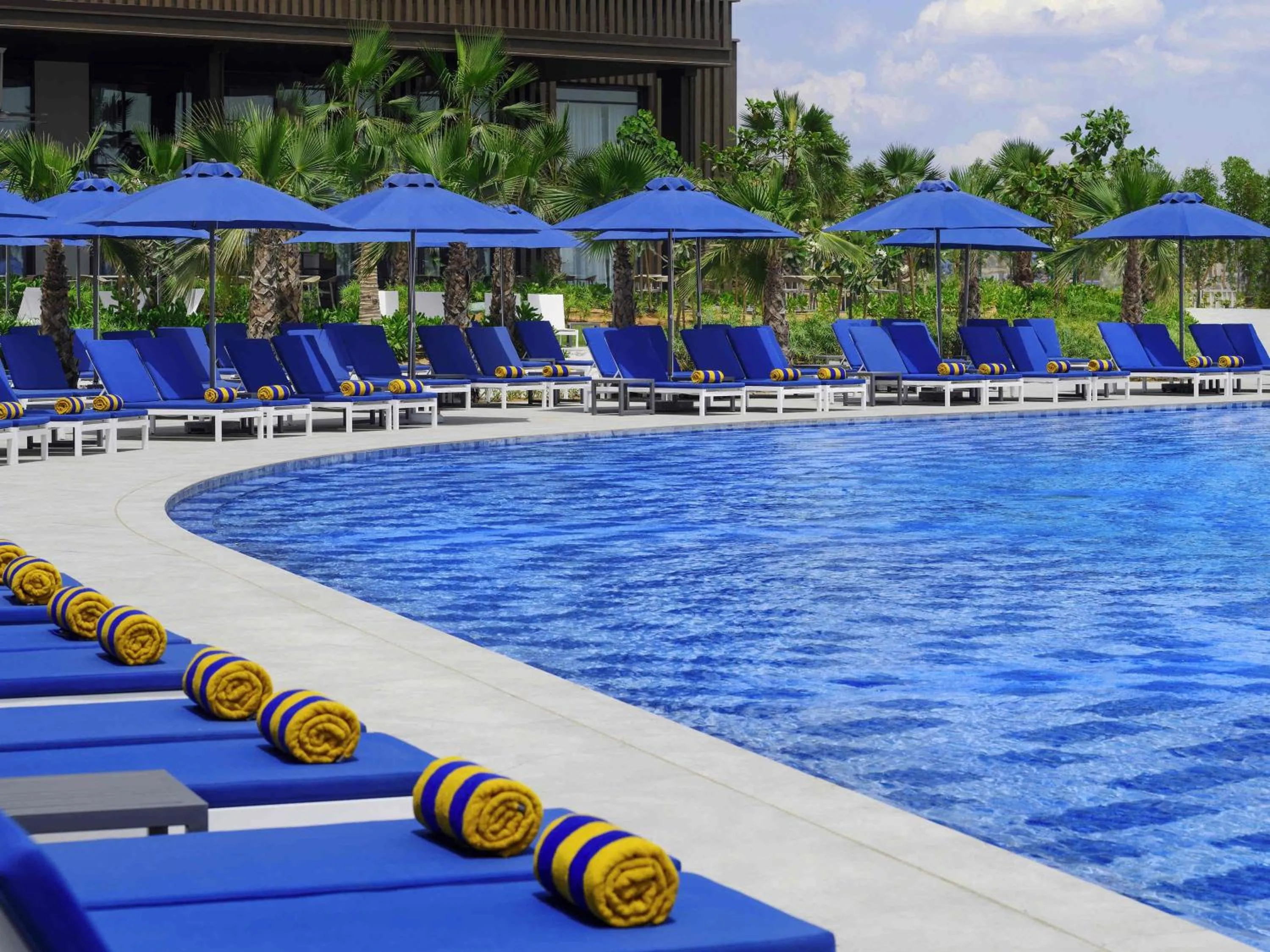 Pool view in Mövenpick Resort Al Marjan Island