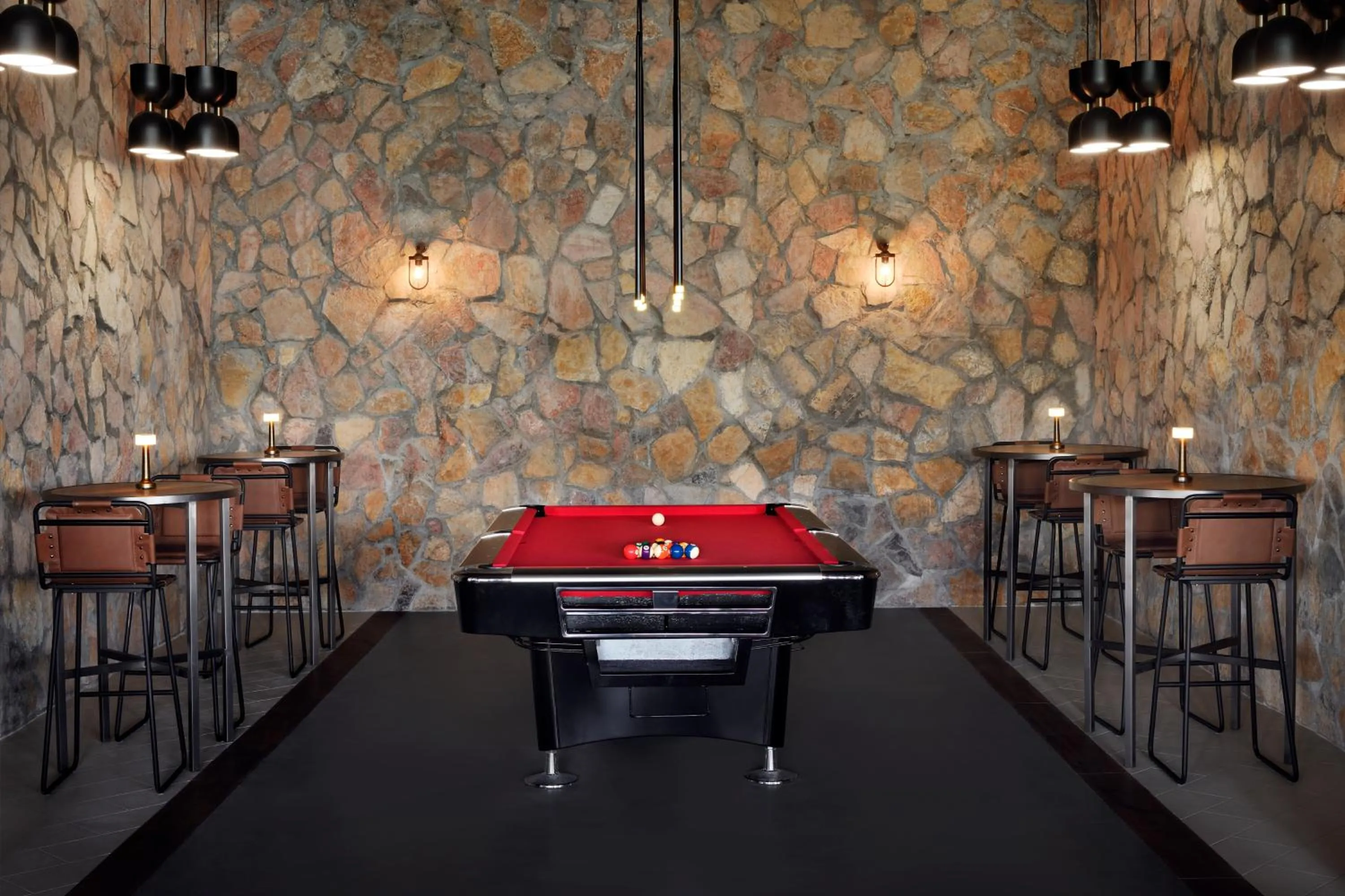 Billiard in Mövenpick Resort Al Marjan Island