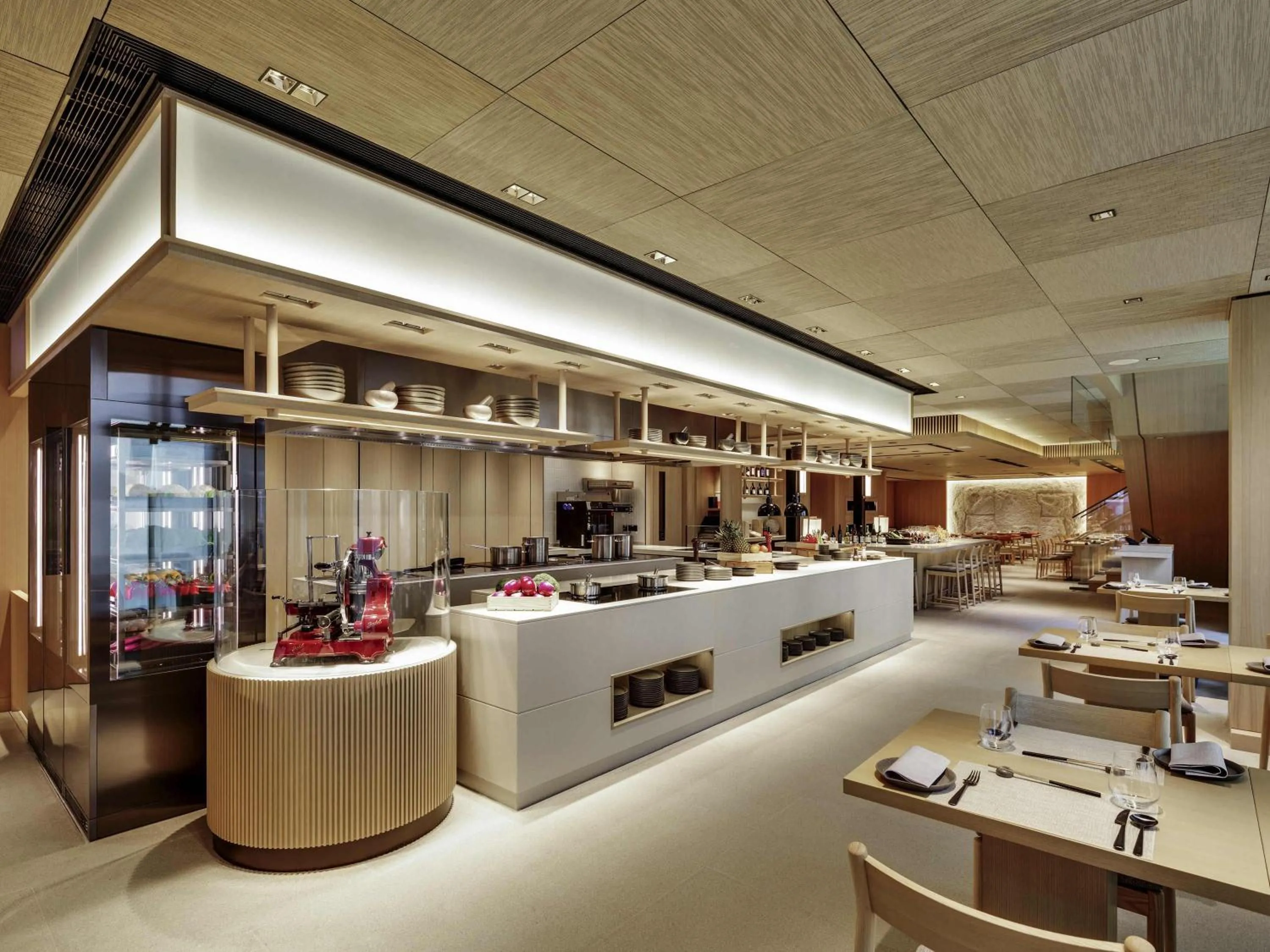 Restaurant/places to eat in AKI Hotel Hong Kong - MGallery Collection